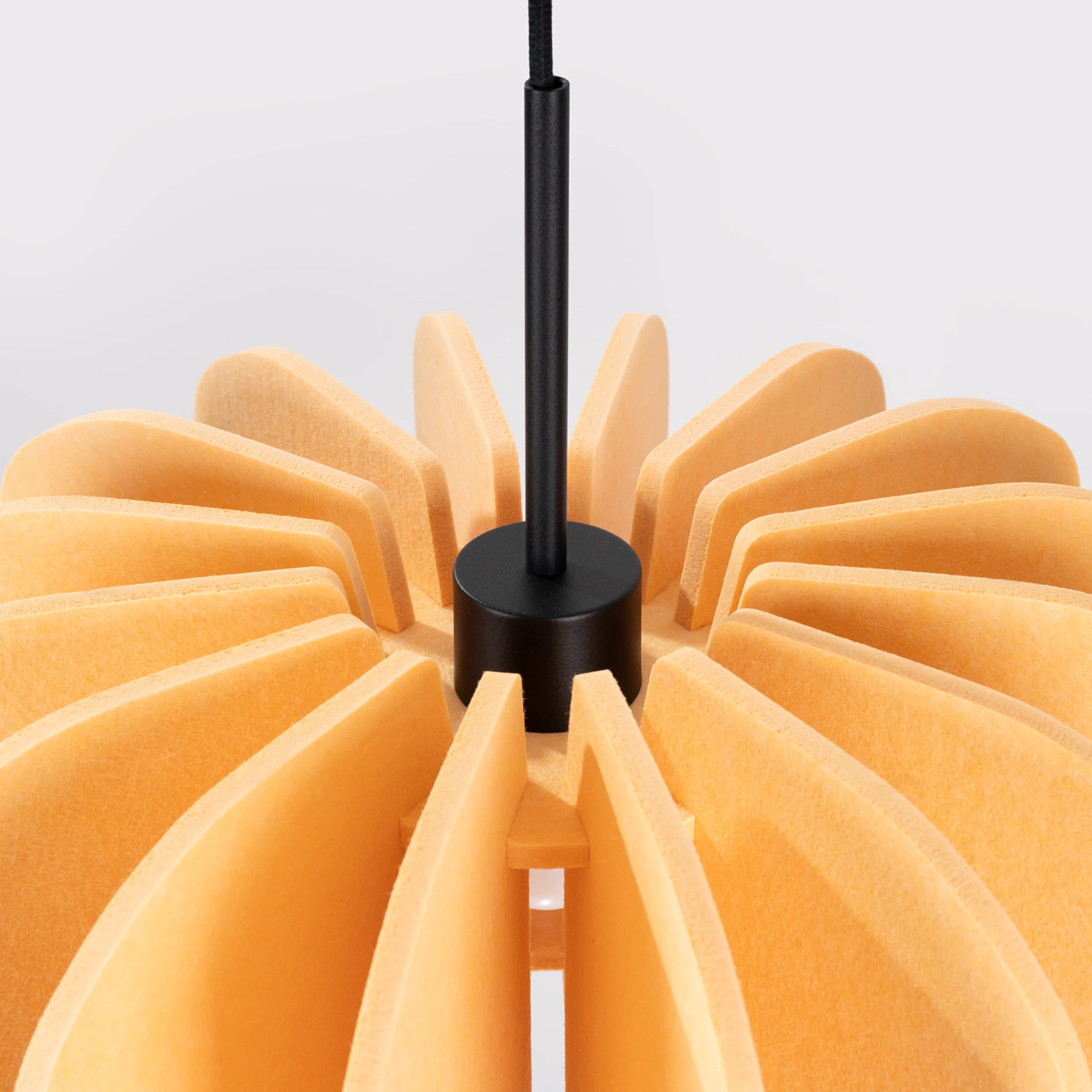 Lampa wisząca z filcu Mula 45 cm żółta - Image 10