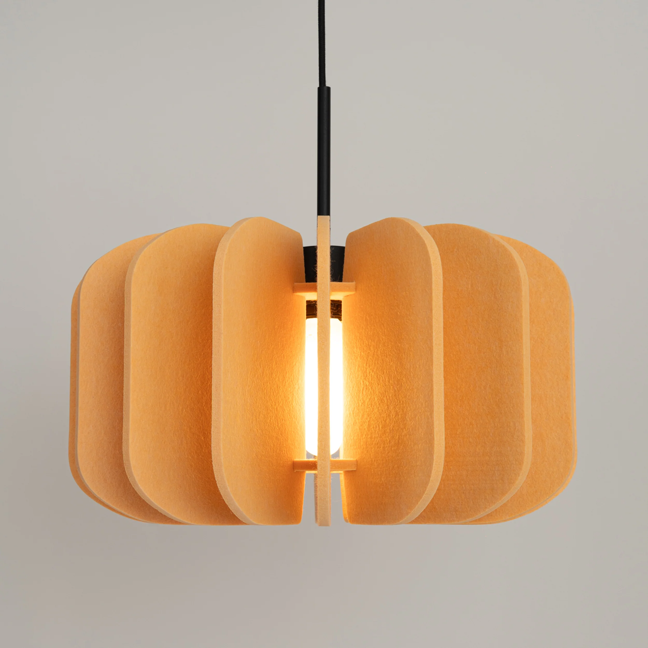 Lampa wisząca z filcu Mula 45 cm żółta - Image 8