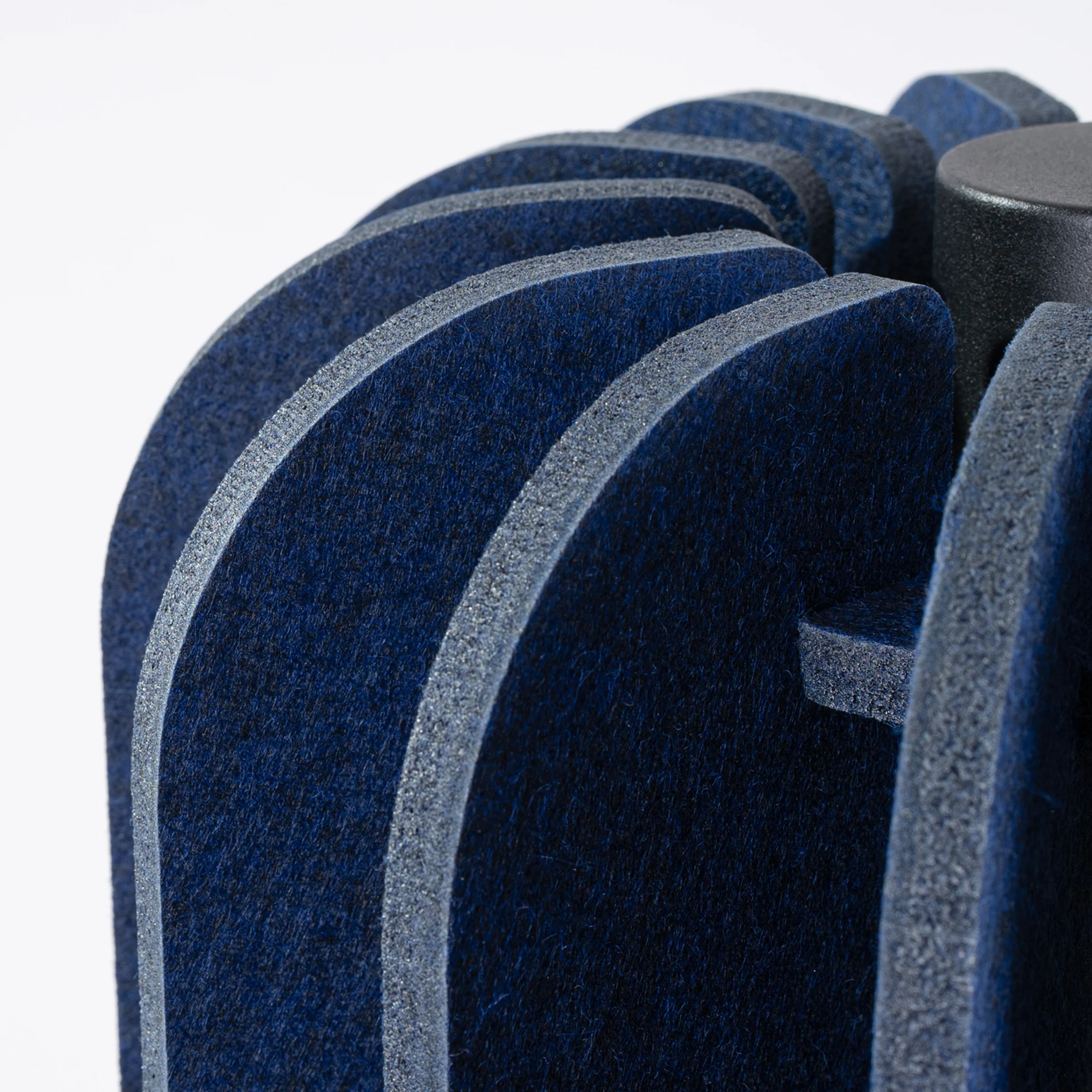 Lampa wisząca z filcu Mula 27 cm granatowa - Image 13
