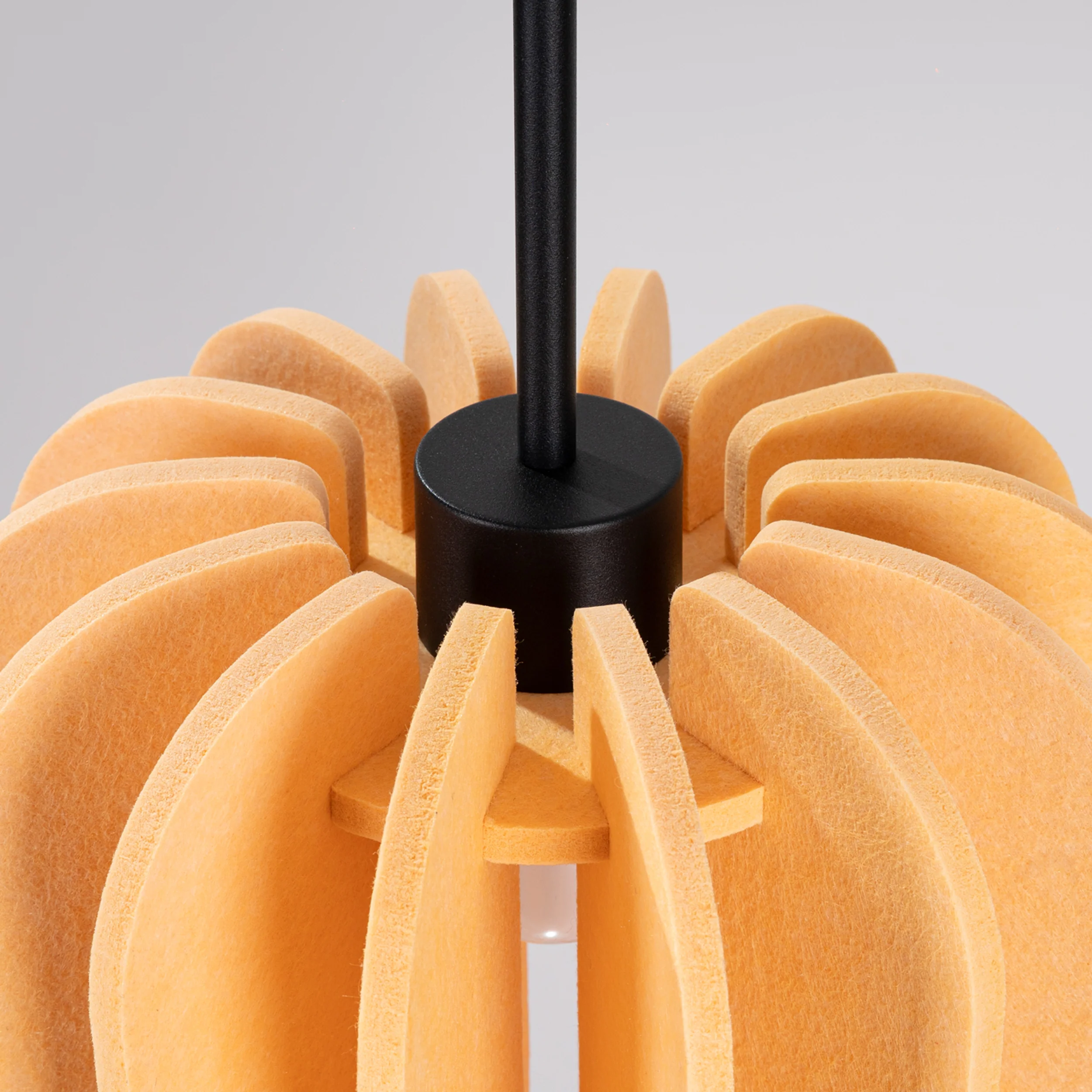Lampa wisząca z filcu Mula 27 cm żółta - Image 11