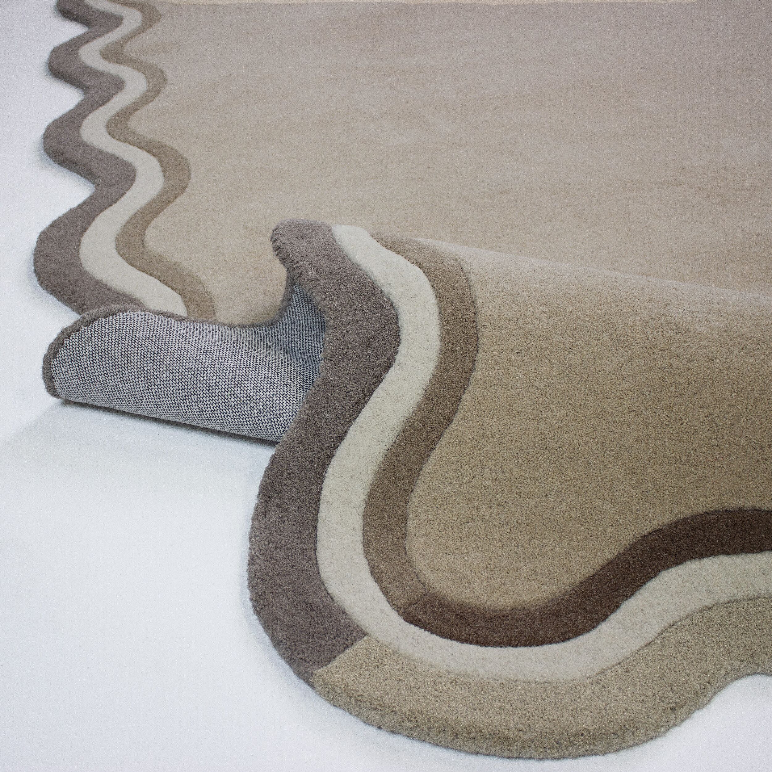 Dywan wełniany ręcznie wykonany Leo Scallop Border 200x290 cm beżowy - Image 3