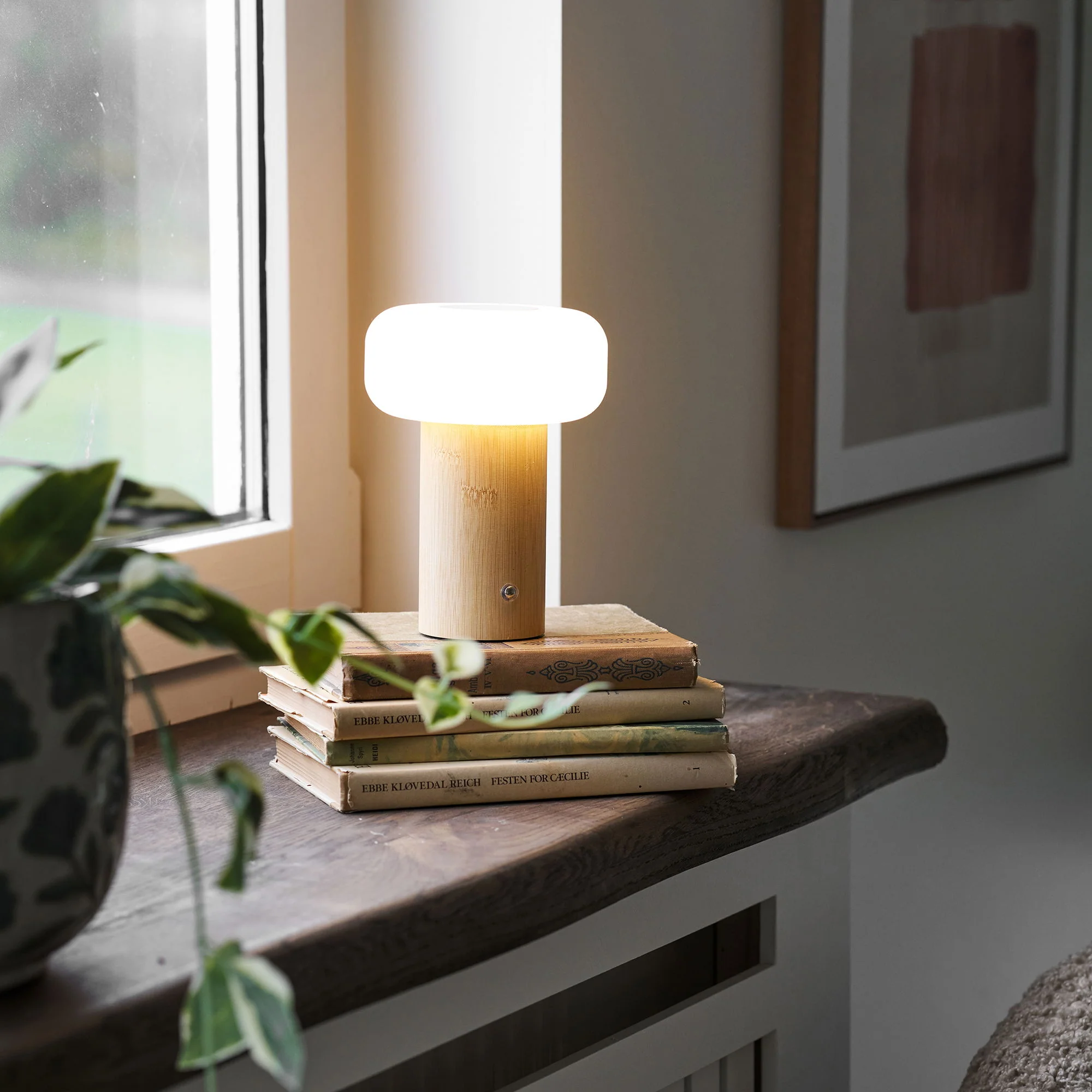 Lampa stołowa Stafford akumulatorowa biało-beżowa - Image 3