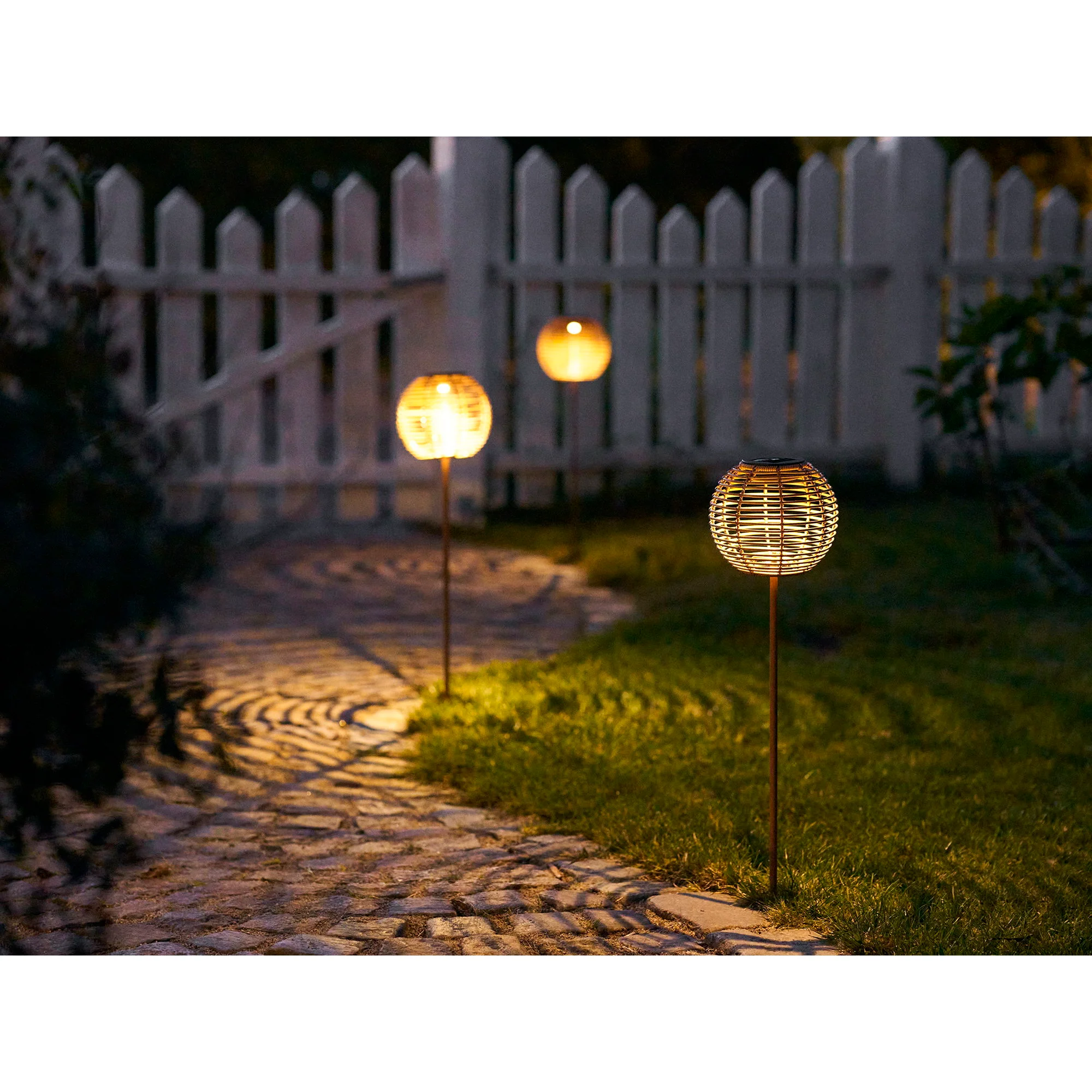 Lampa stołowa Carlisle akumulatorowa z wbudowanym panelem słonecznym jasnobrązowa - Image 2