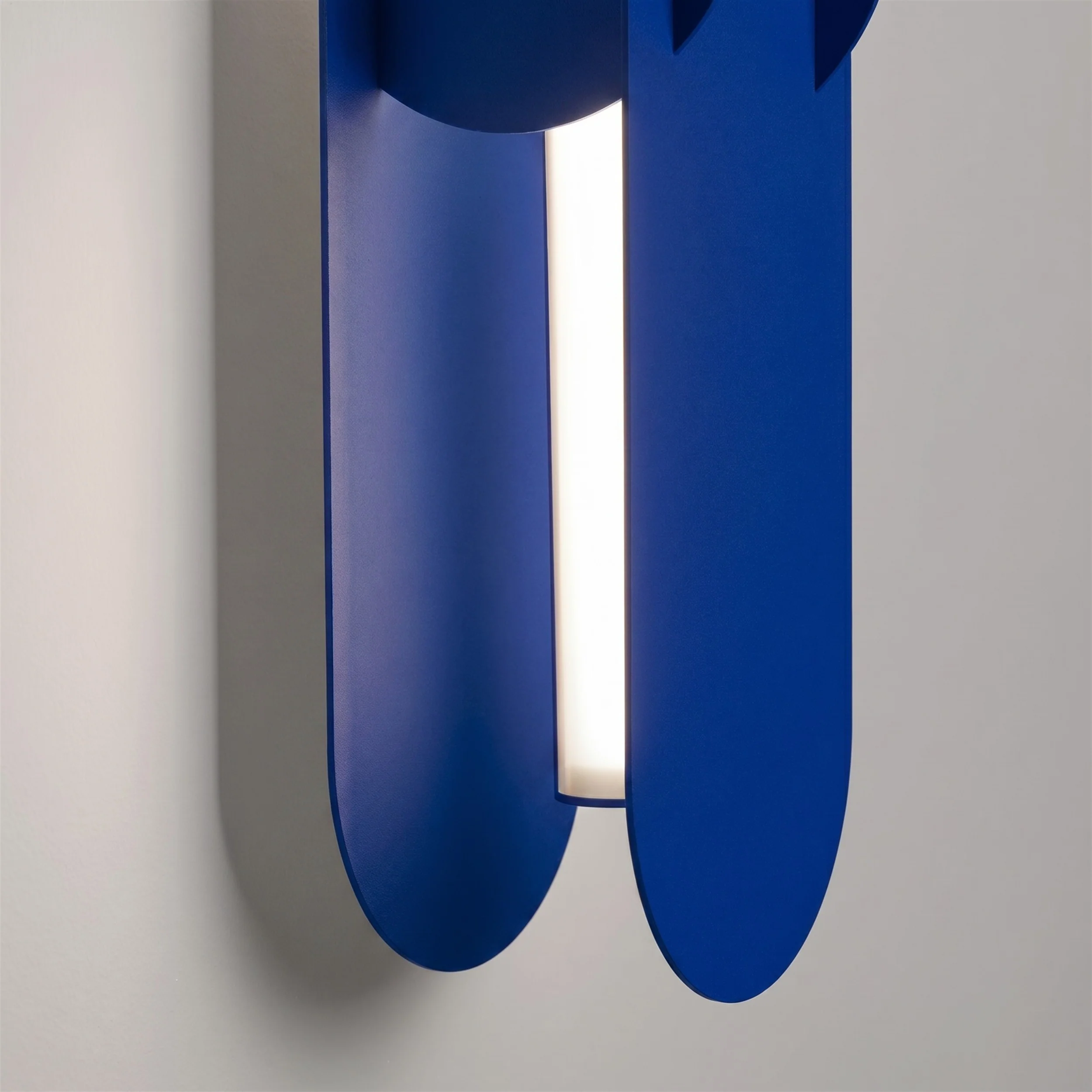 Kinkiet Chain 91 cm LED ultramaryna - Image 5