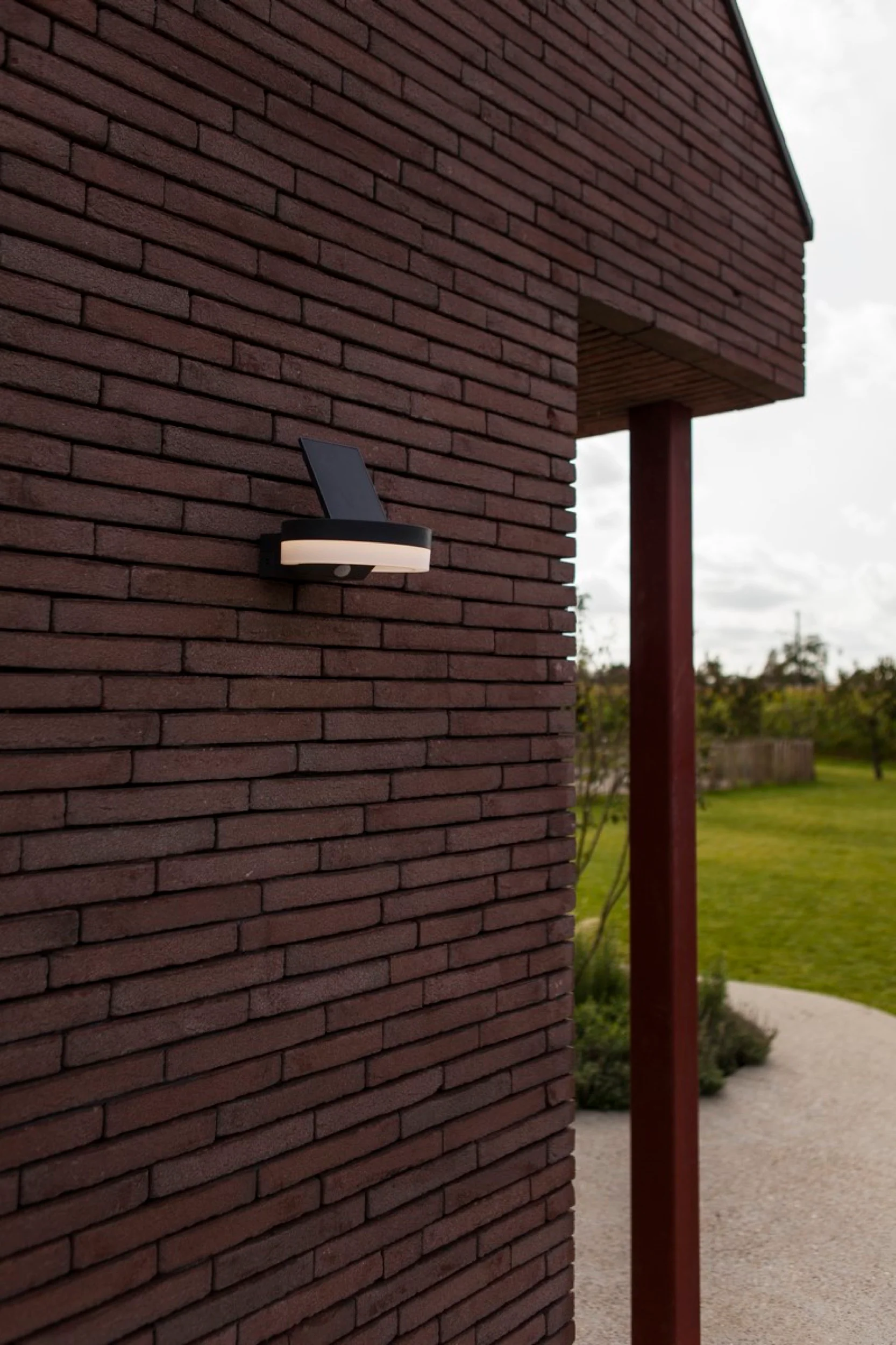 Kinkiet zewnętrzny Runda LED solarny biało-szary - Image 3