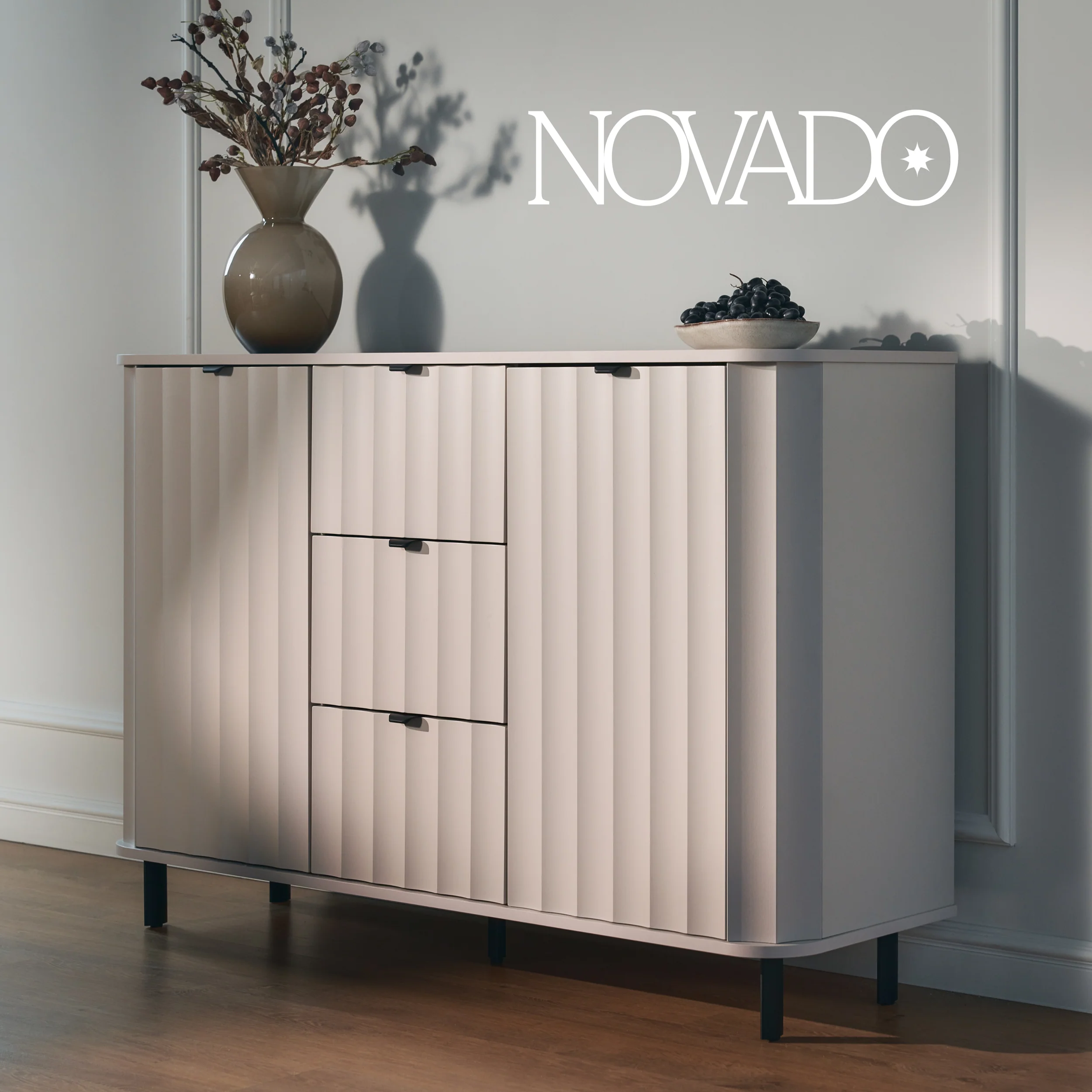 Komoda dwudrzwiowa Novado z trzema szufladami 137 cm kaszmir - Image 11