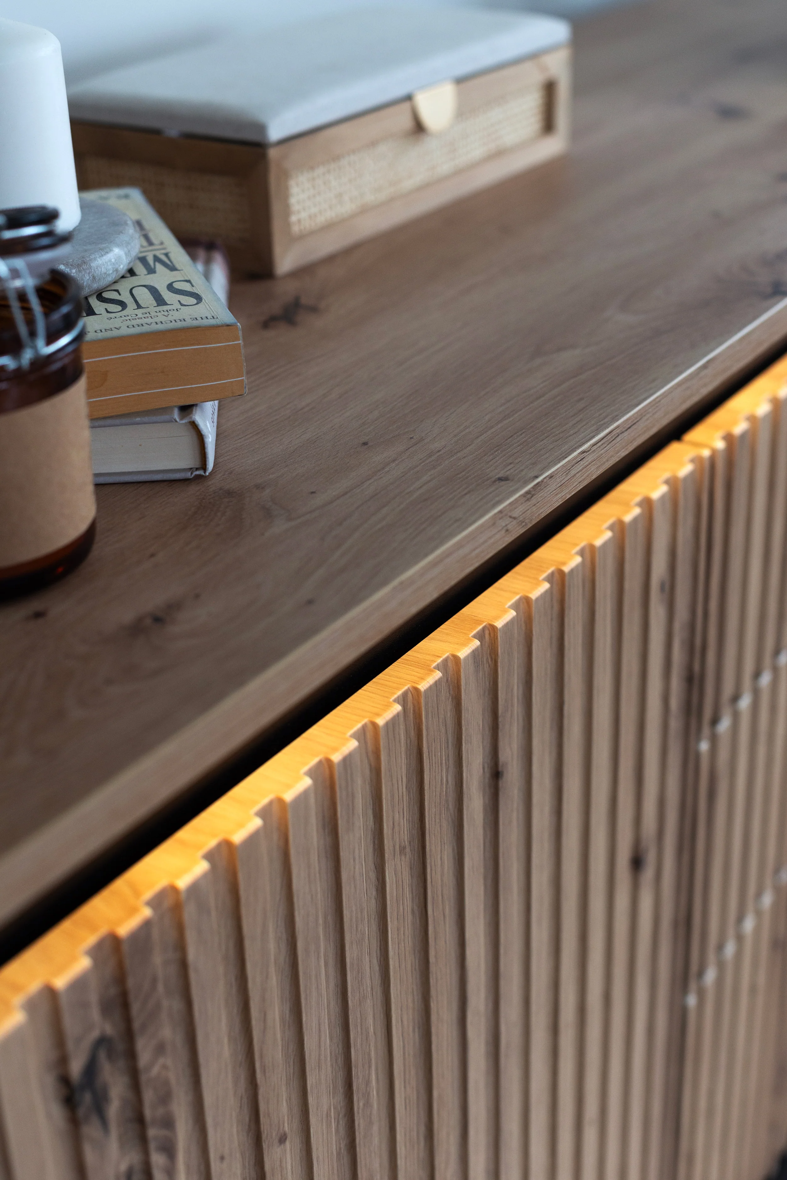 Komoda dwudrzwiowa Trend 166 cm z trzema szufladami z LED Dąb artisan - Image 6