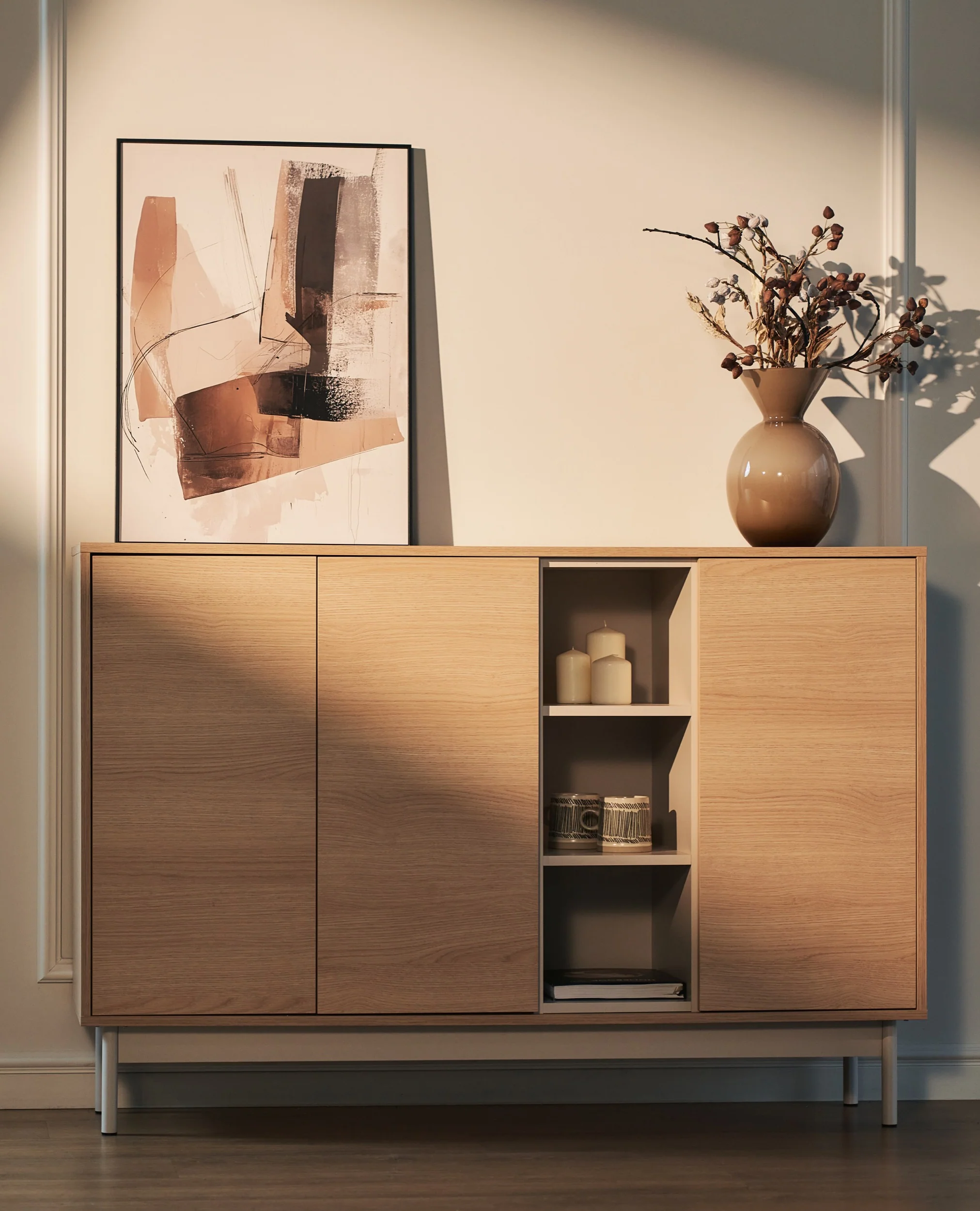Komoda trzydrzwiowa Layen z trzema wnękami 138 cm dąb lindberg/kaszmir - Image 2