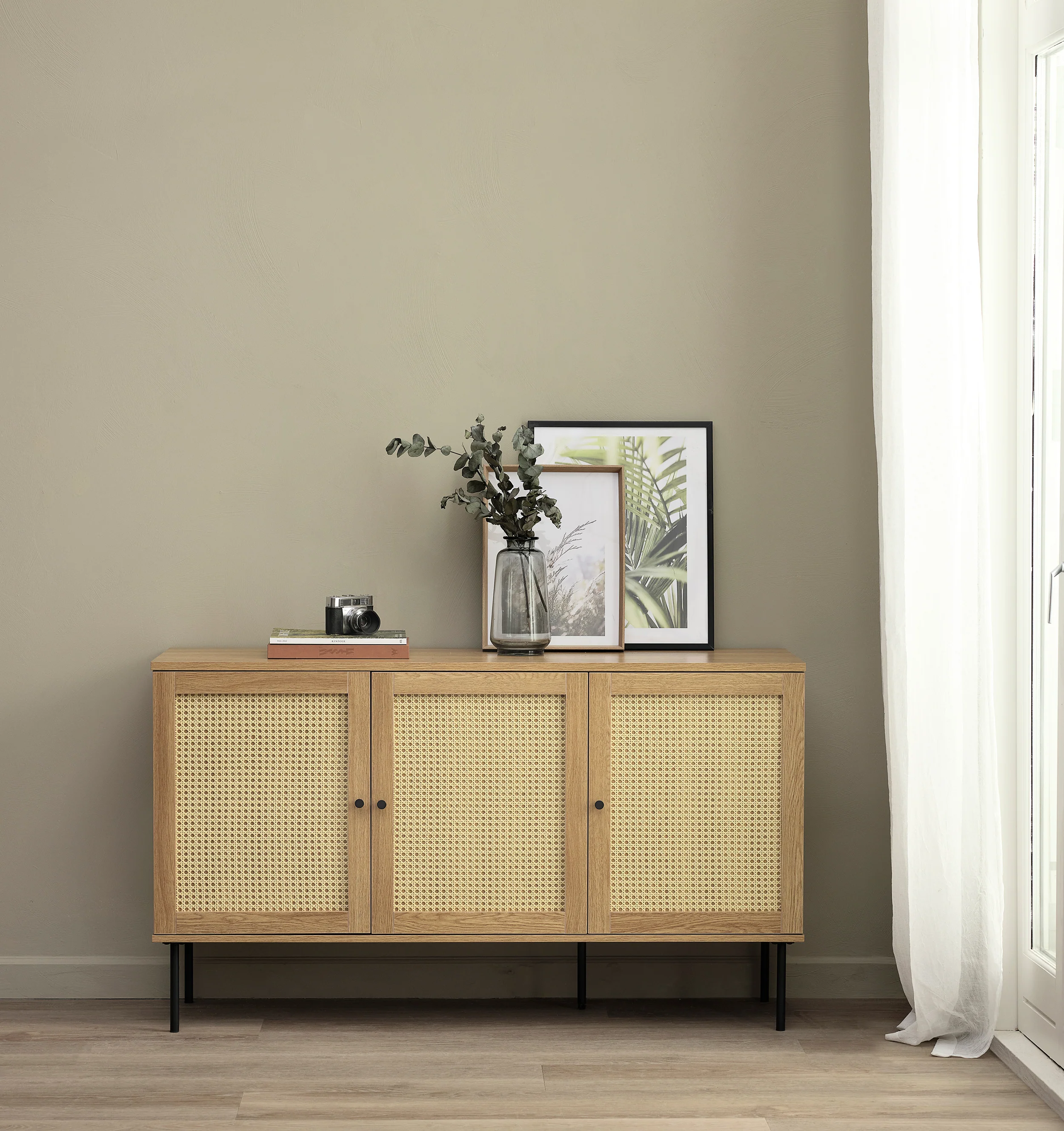 Komoda trzydrzwiowa Mogest beżowa plecionka boho - Image 2