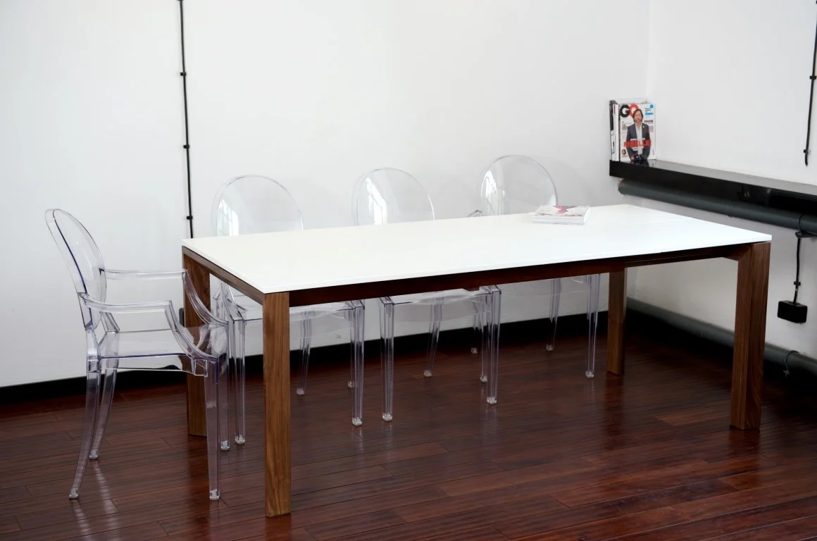 Krzesło z podłokietnikami Rylle z tworzywa sztucznego transparentne - Image 3
