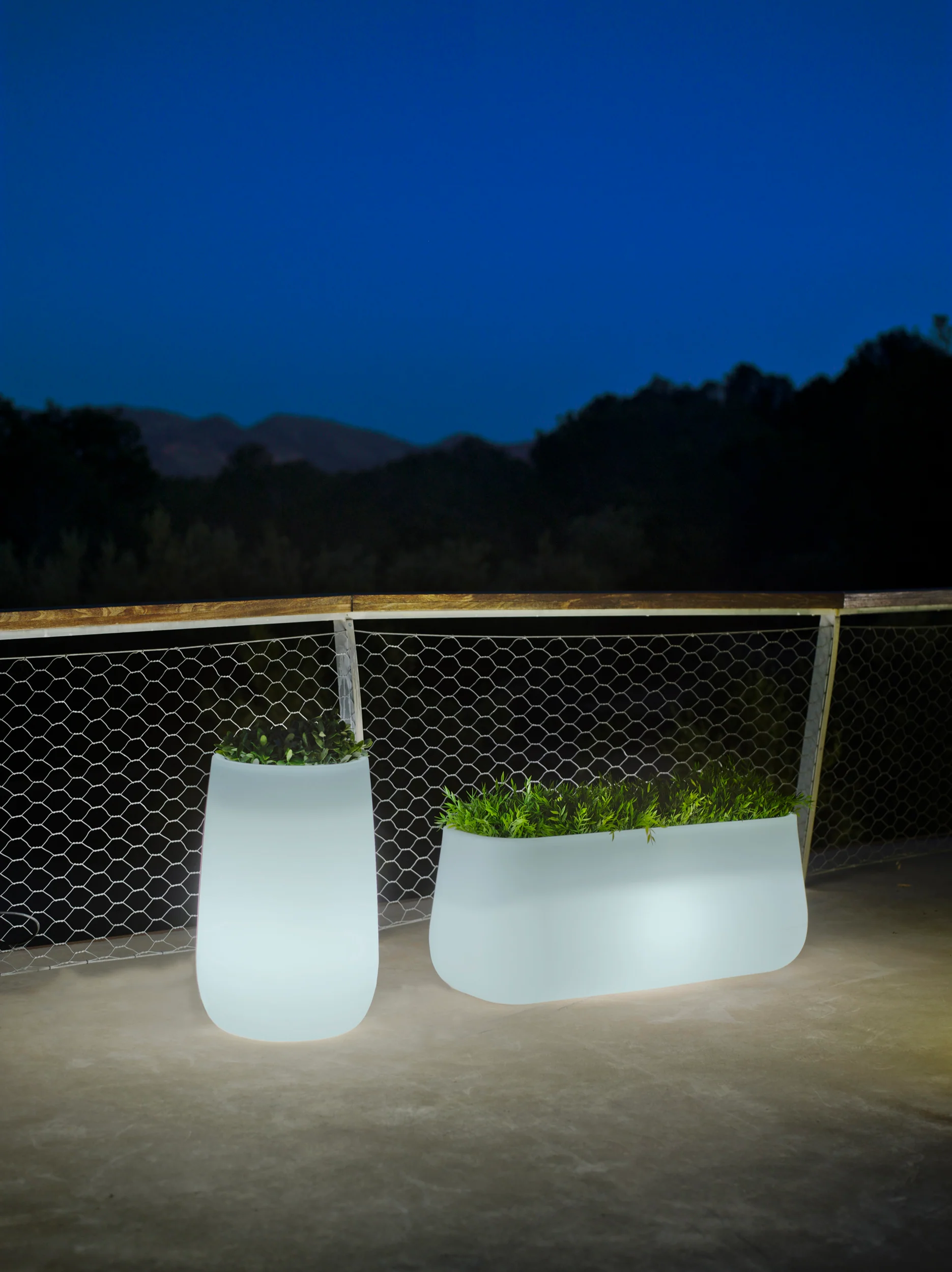 Lampa ogrodowa doniczka Camelia High Solar LED biała - Image 2