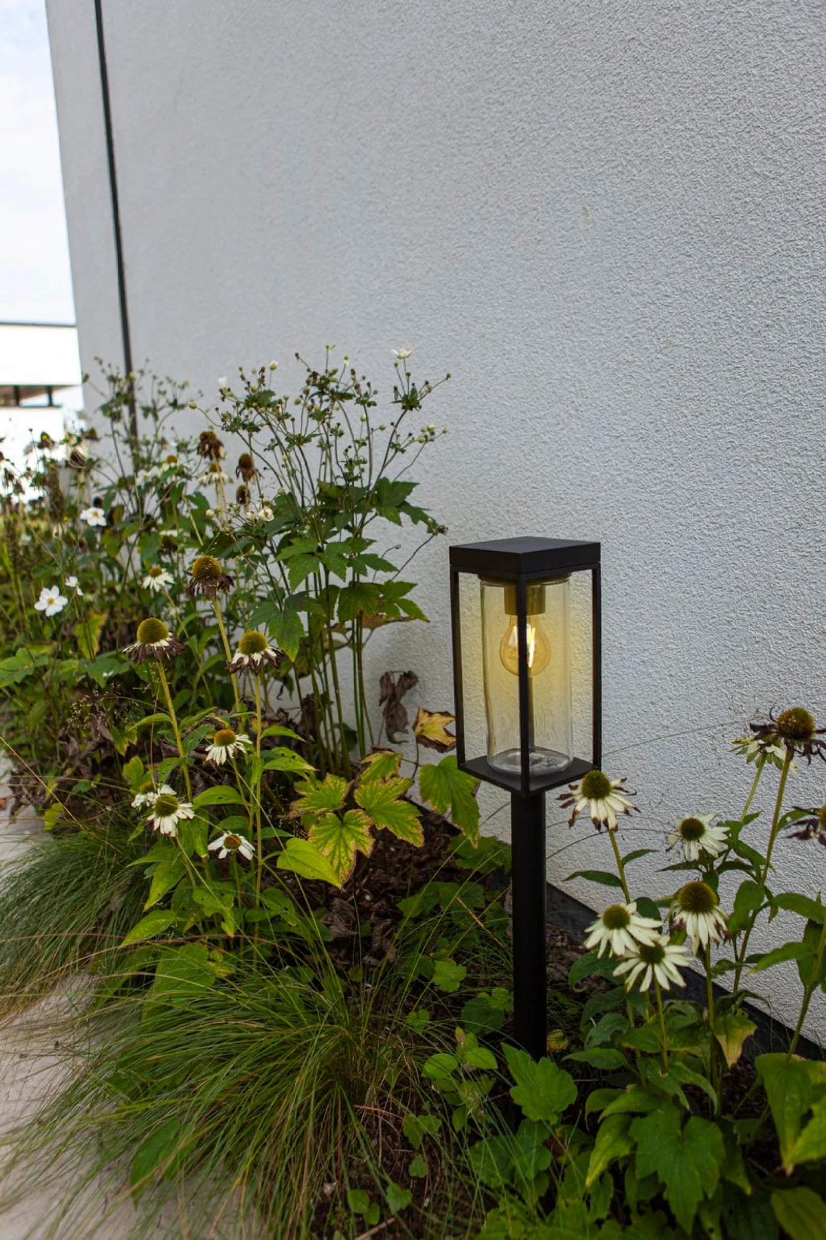 Lampa ogrodowa Flair LED solarna czarna - Image 2