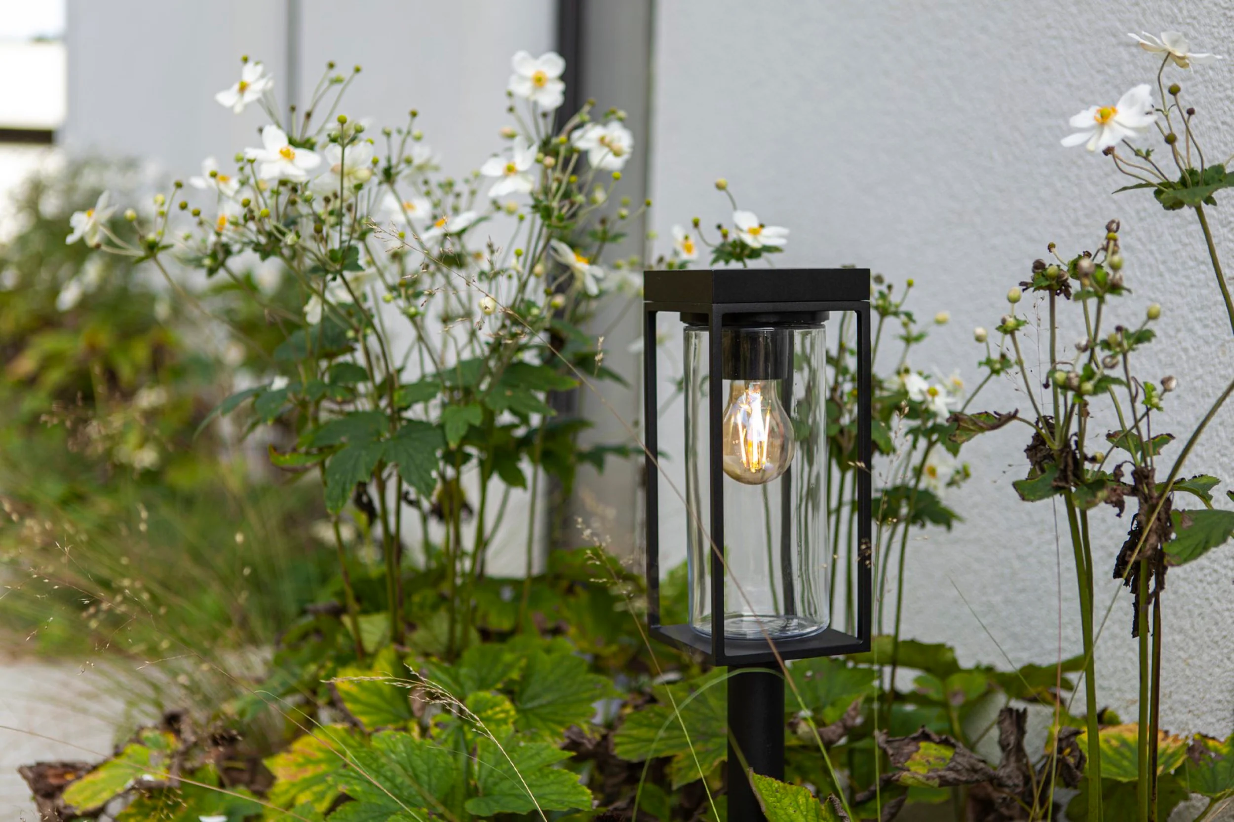 Lampa ogrodowa Flair LED solarna czarna - Image 4