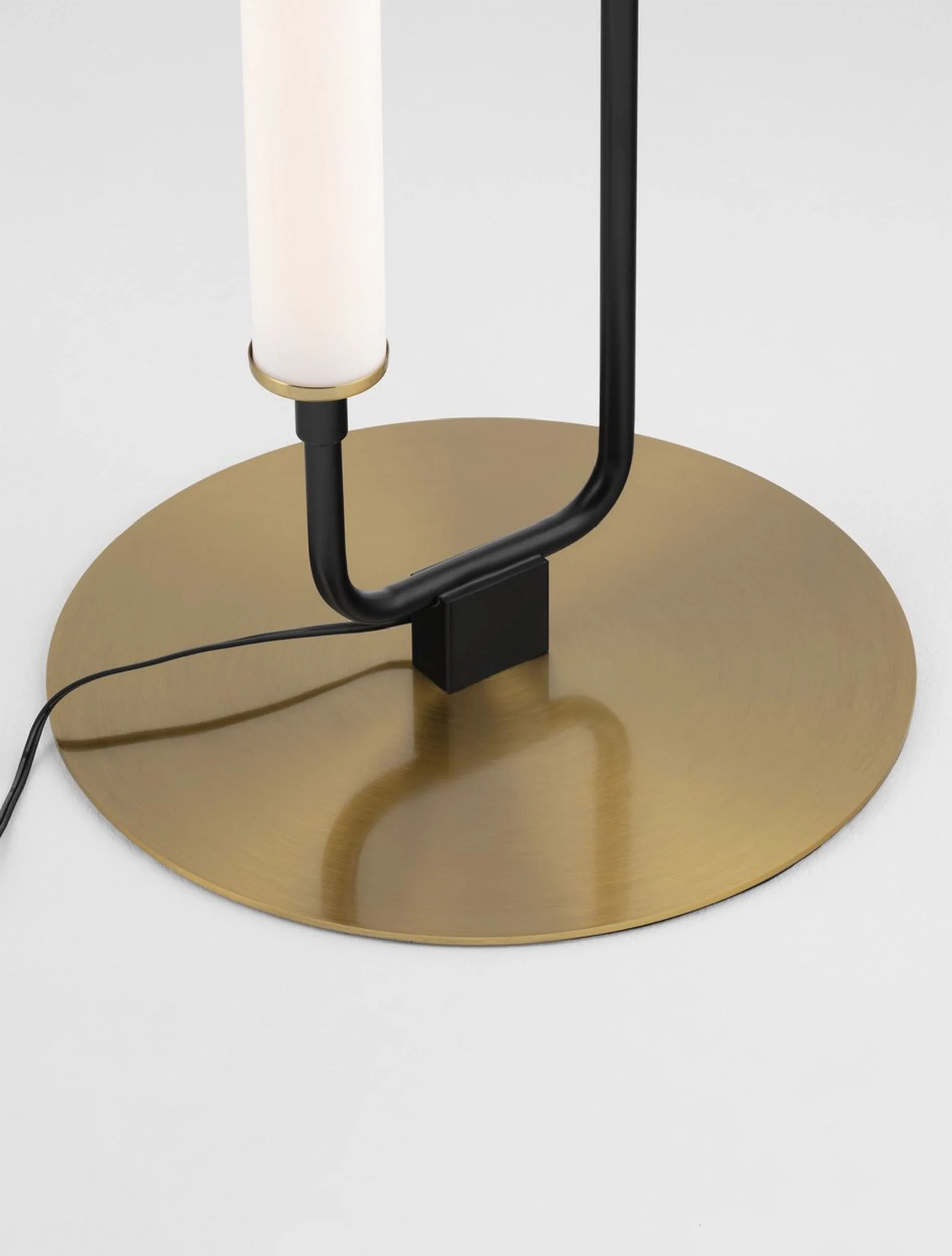 Lampa podłogowa Poucil LED złoto-czarna - Image 6