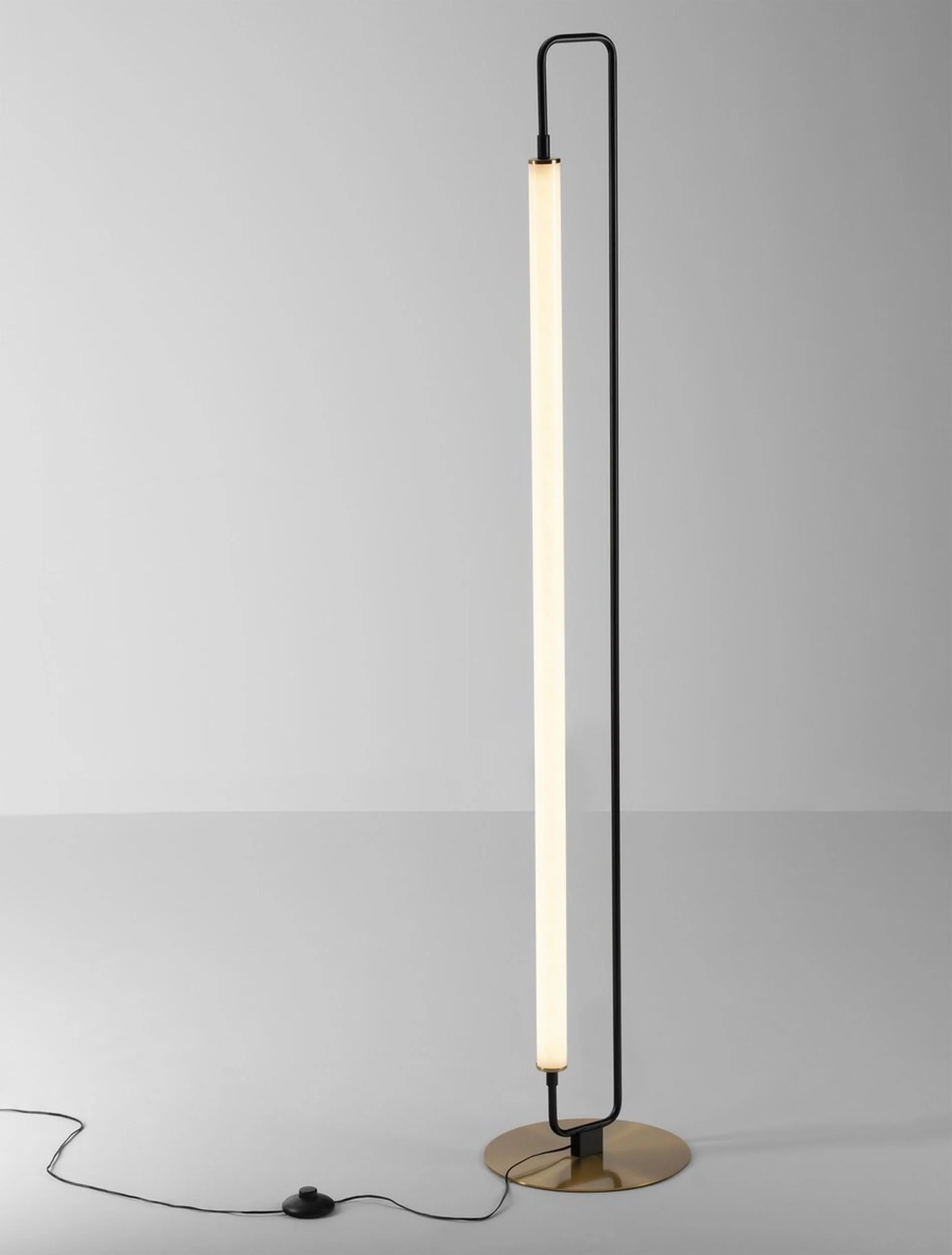Lampa podłogowa Poucil LED złoto-czarna - Image 7
