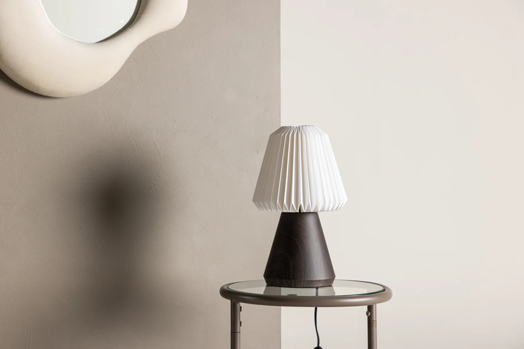 Lampa stołowa Fjallen 33 cm biała/orzech - Image 2