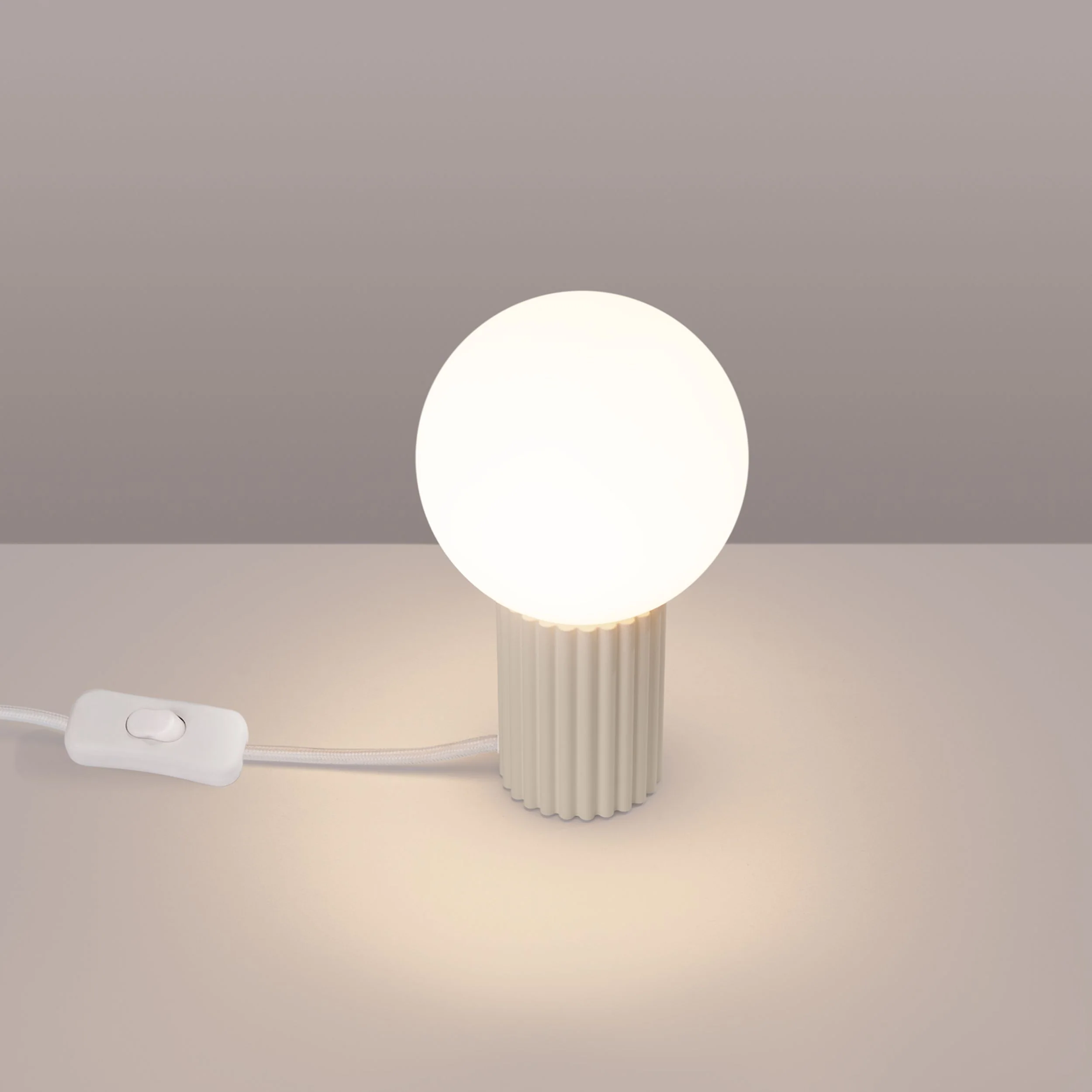 Lampa stołowa Halo beżowa - Image 4