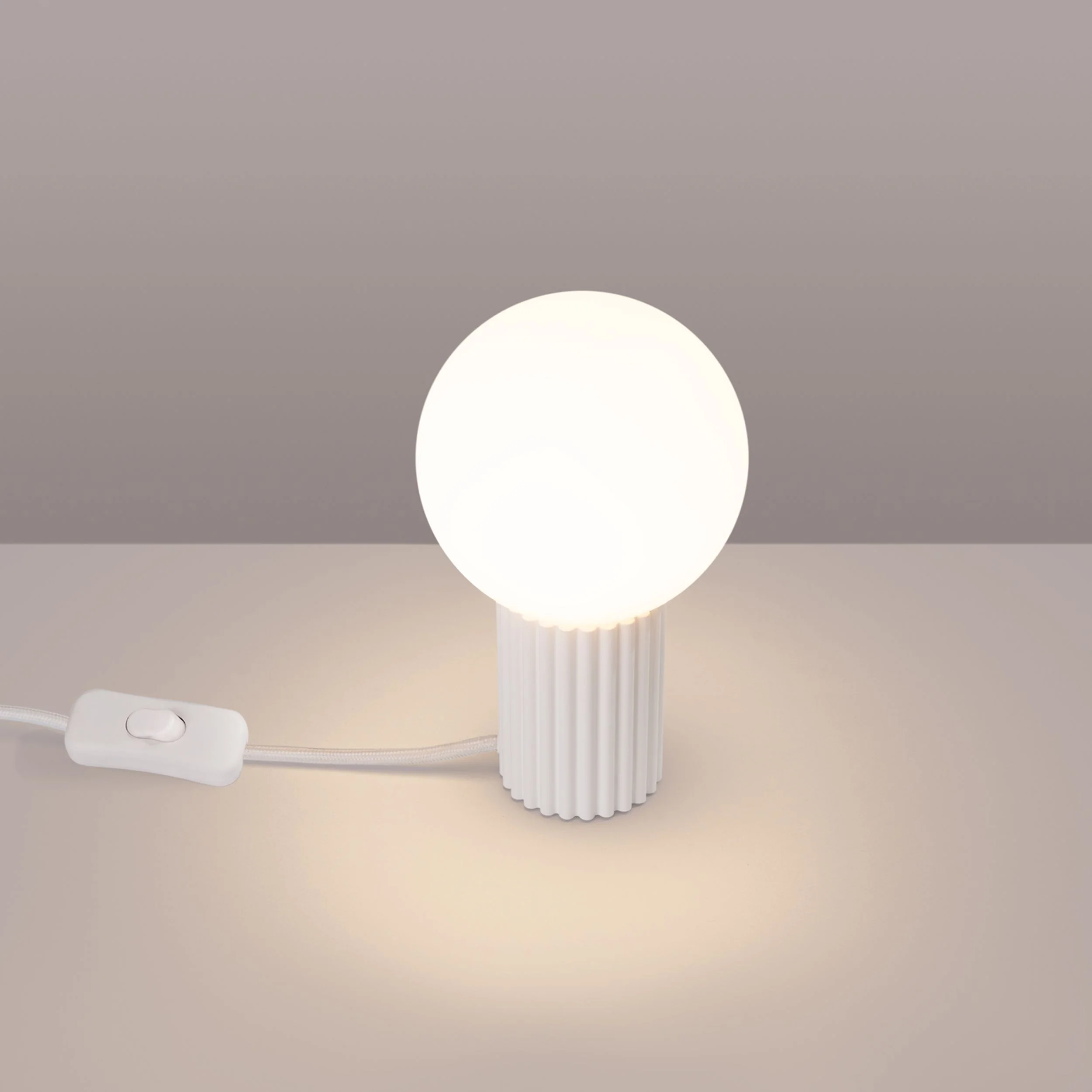 Lampa stołowa Halo biała - Image 3