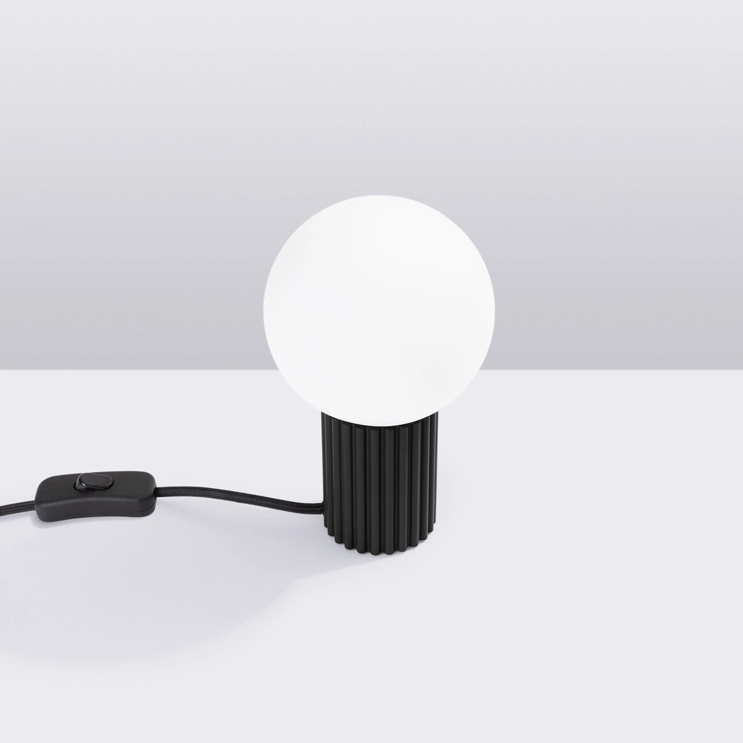 Lampa stołowa Halo czarna - Image 3