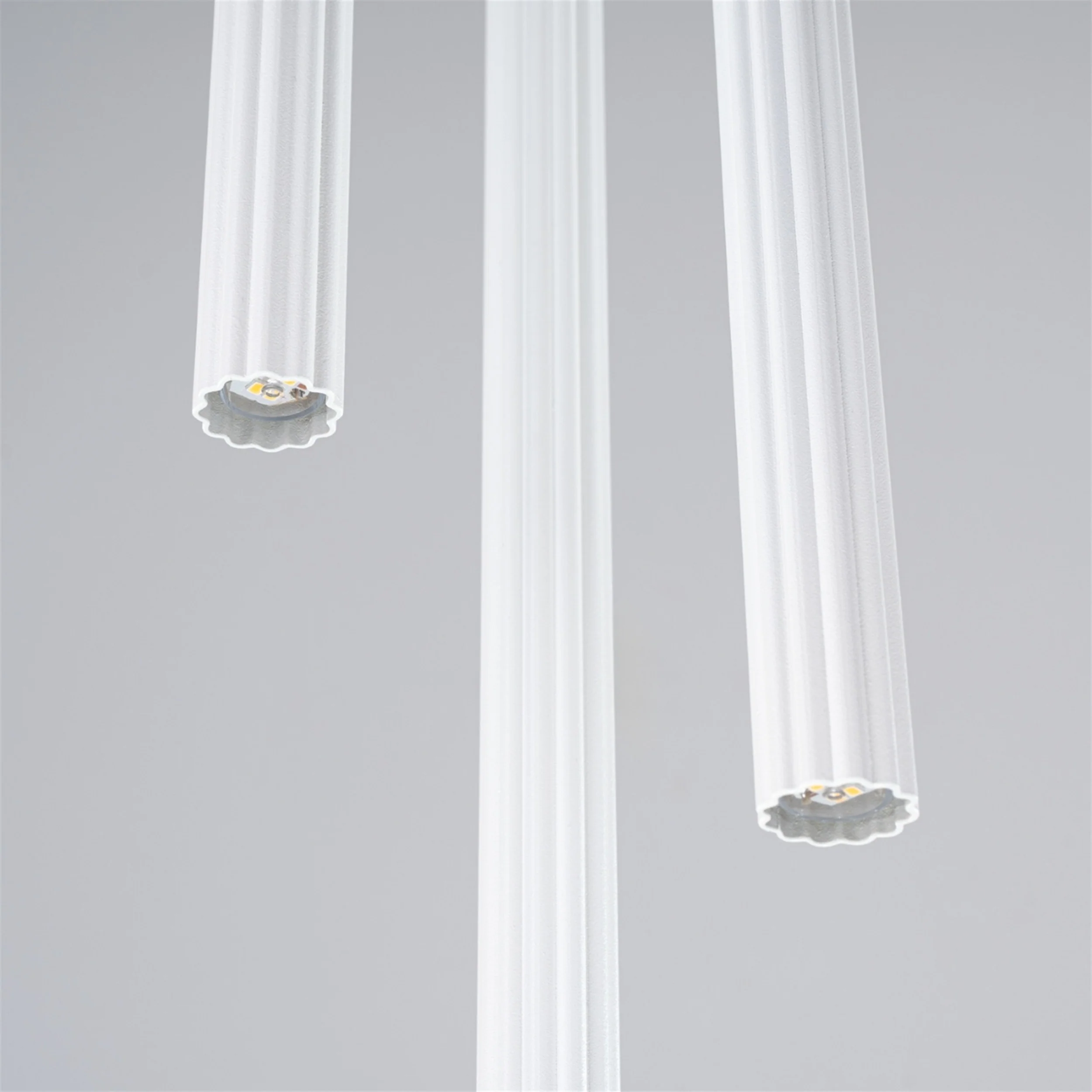 Lampa wisząca Arche x3 biała na okrągłej podsufitce - Image 5