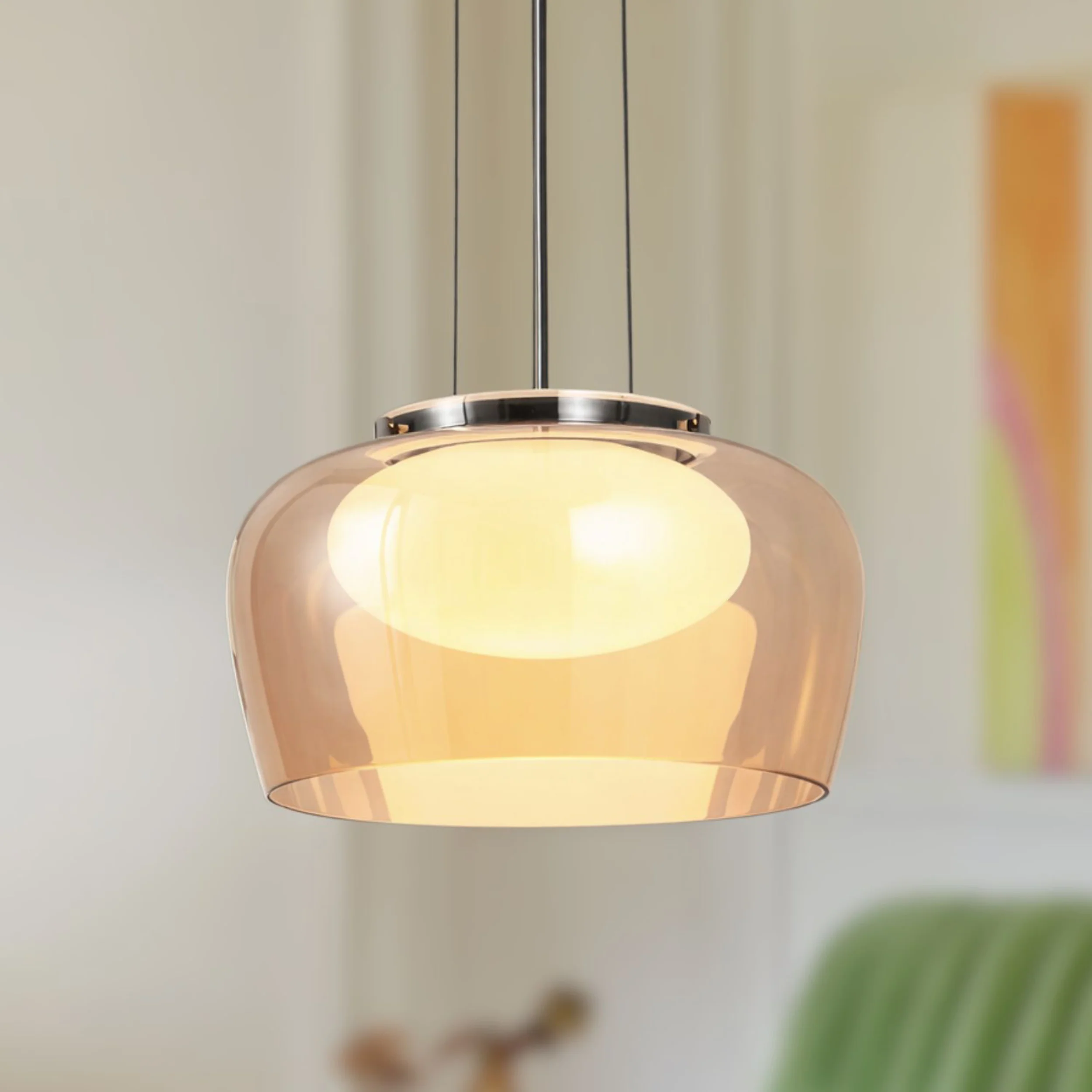 Lampa wisząca Insieme 35 czarno-chromowa GX53 10W z bursztynowo-białym kloszem - Image 2