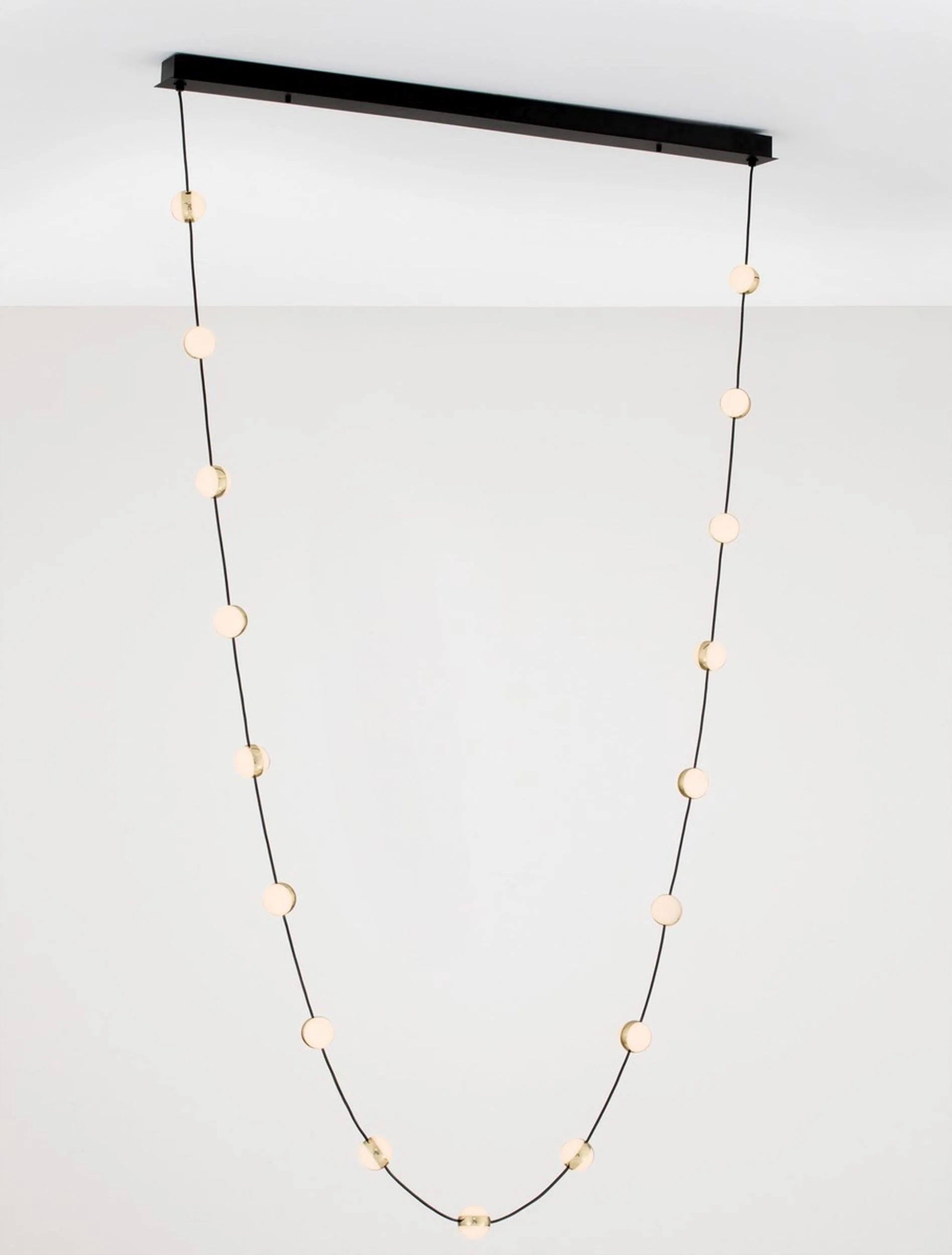 Lampa wisząca Systally LED 210 cm złoto-czarna girlanda - Image 5