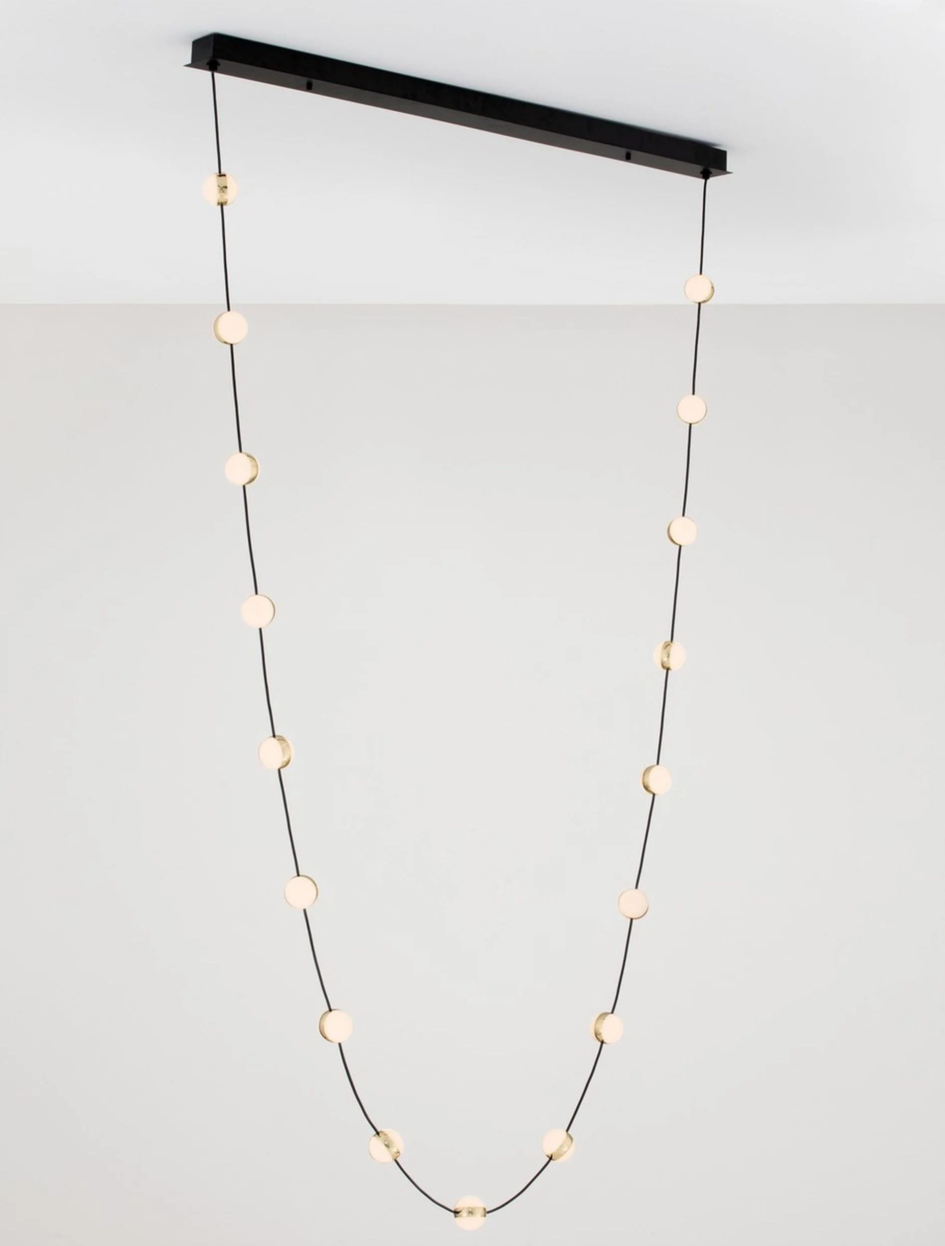 Lampa wisząca Systally LED 210 cm złoto-czarna girlanda - Image 6