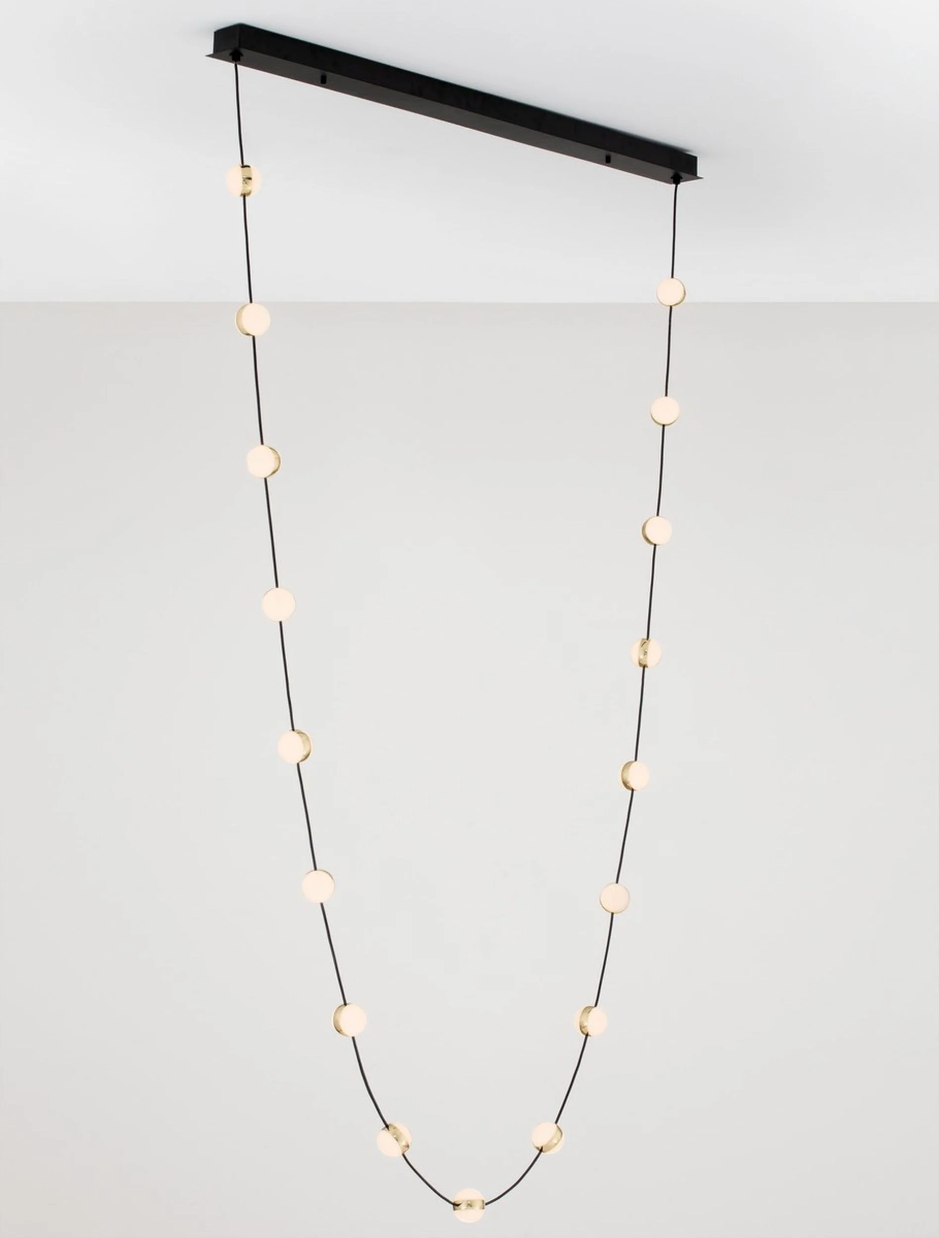 Lampa wisząca Systally LED 210 cm złoto-czarna girlanda - Image 7