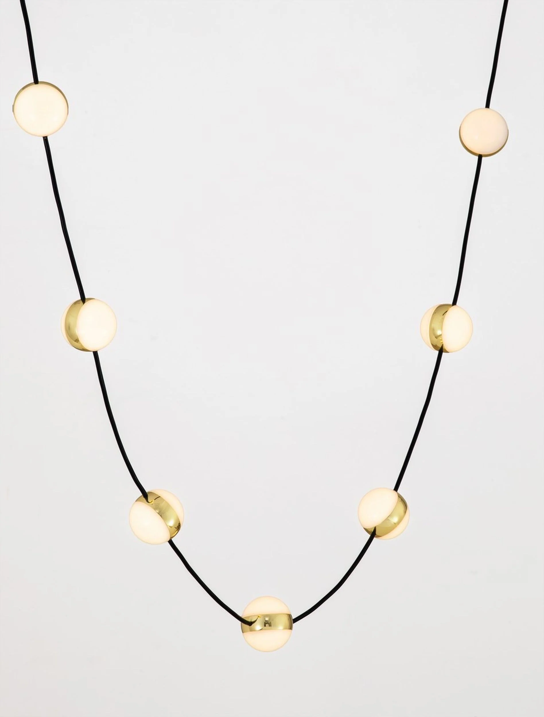 Lampa wisząca Systally LED 210 cm złoto-czarna girlanda - Image 8