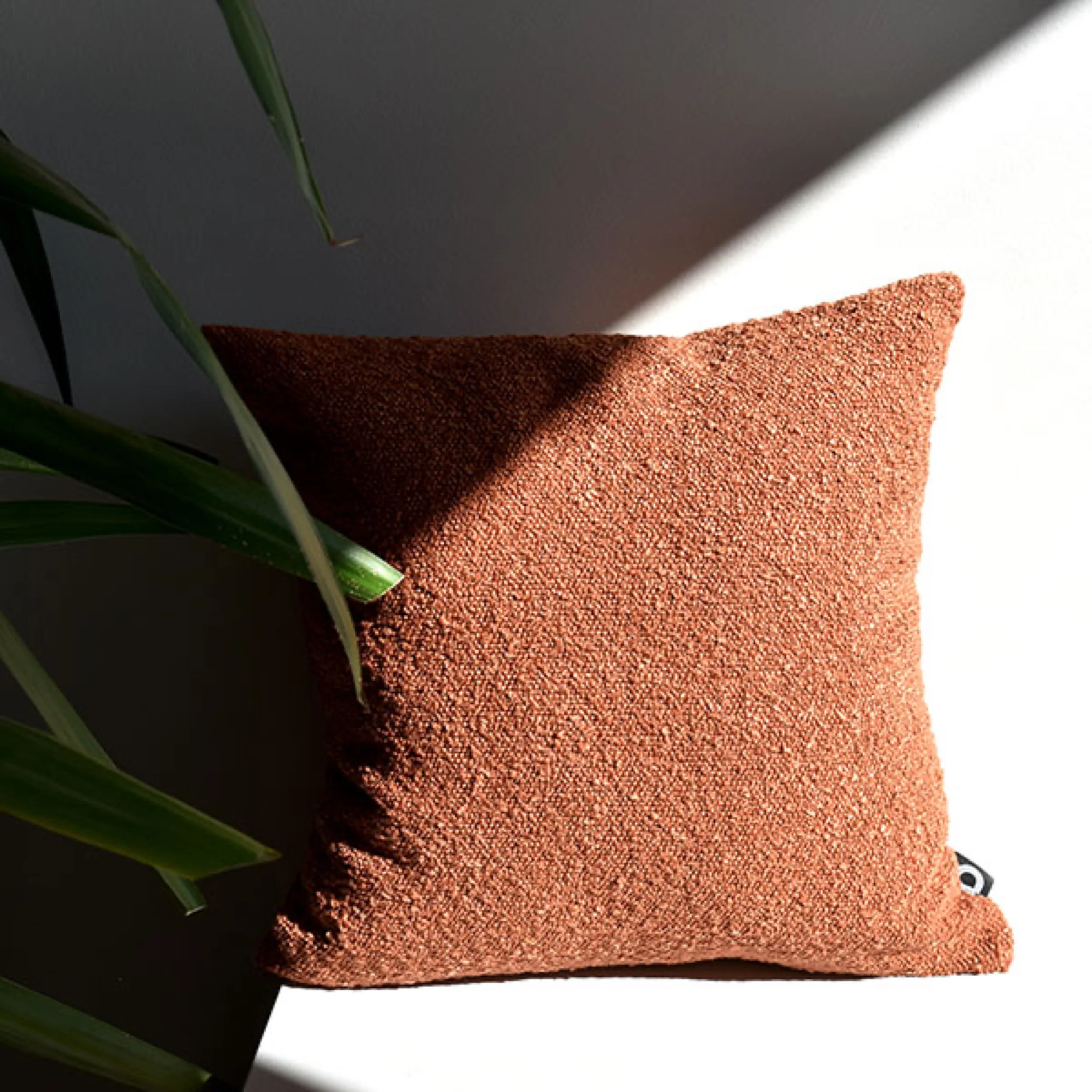 Poszewka Boucle 40x40 cm rdzawobrązowa - Image 2