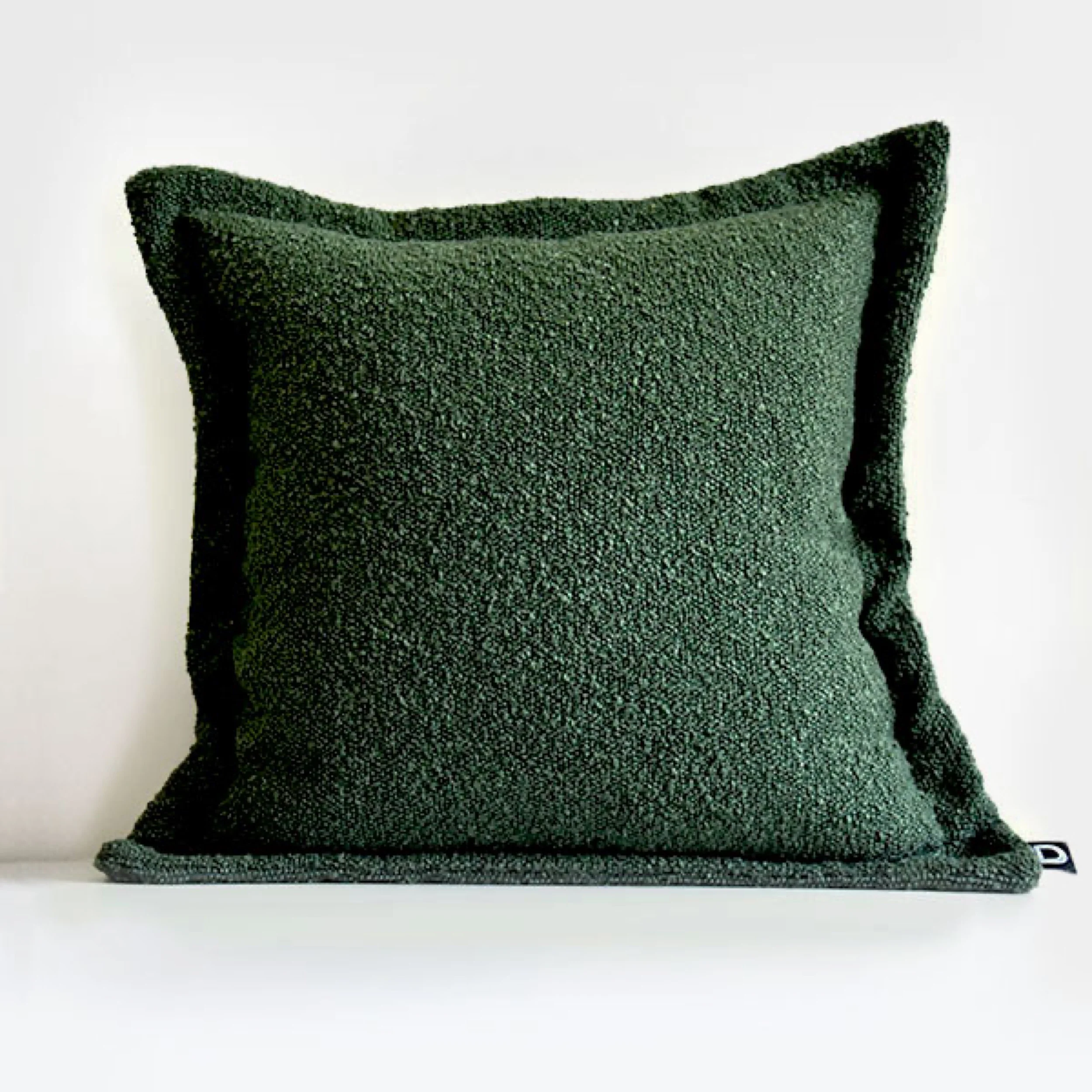 Poszewka Boucle z dekoracyjnym rantem 40x40 cm zielona - Image 3
