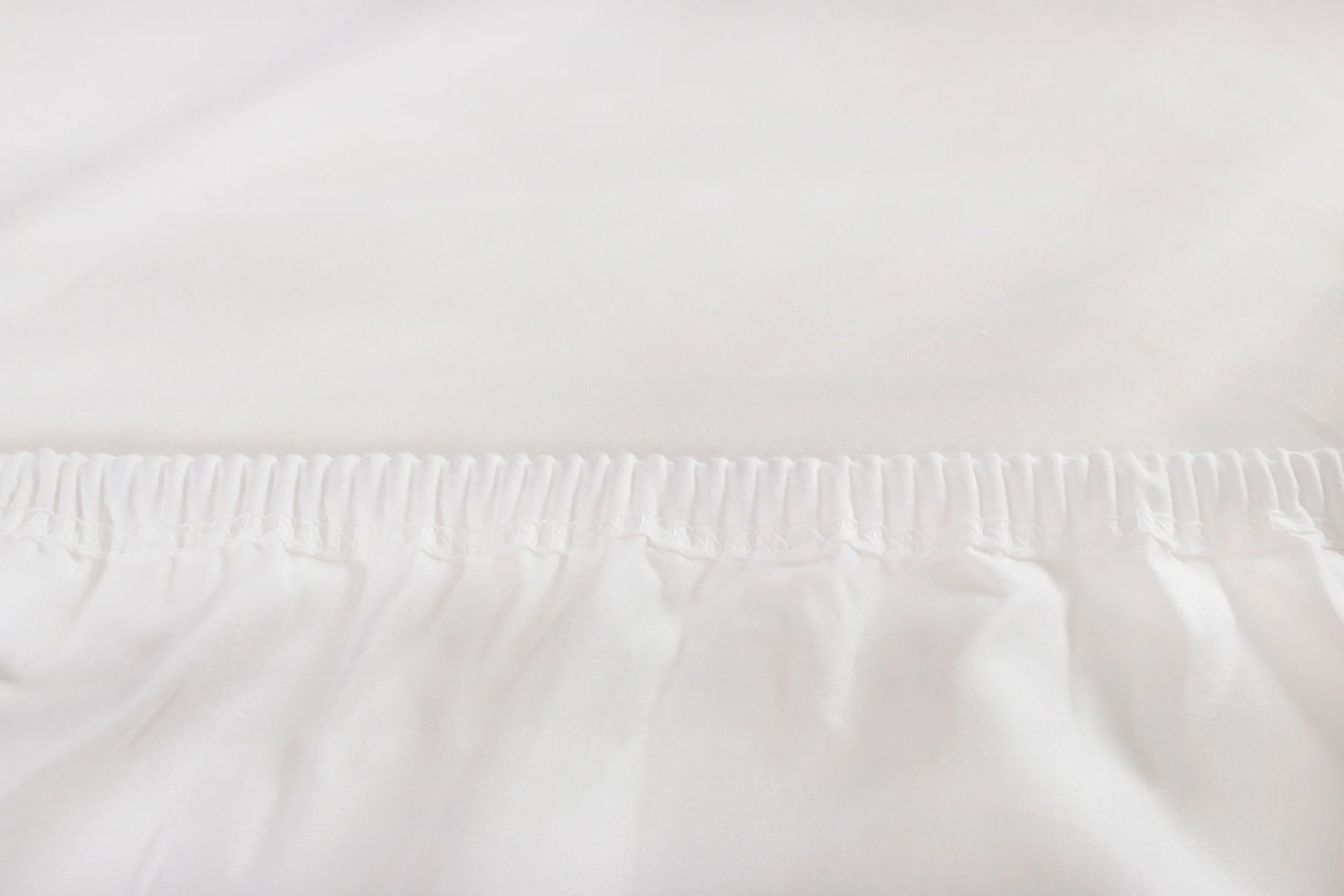 Prześcieradło jersey z lycrą Herrent z gumą na materac 200x180 cm białe - Image 5