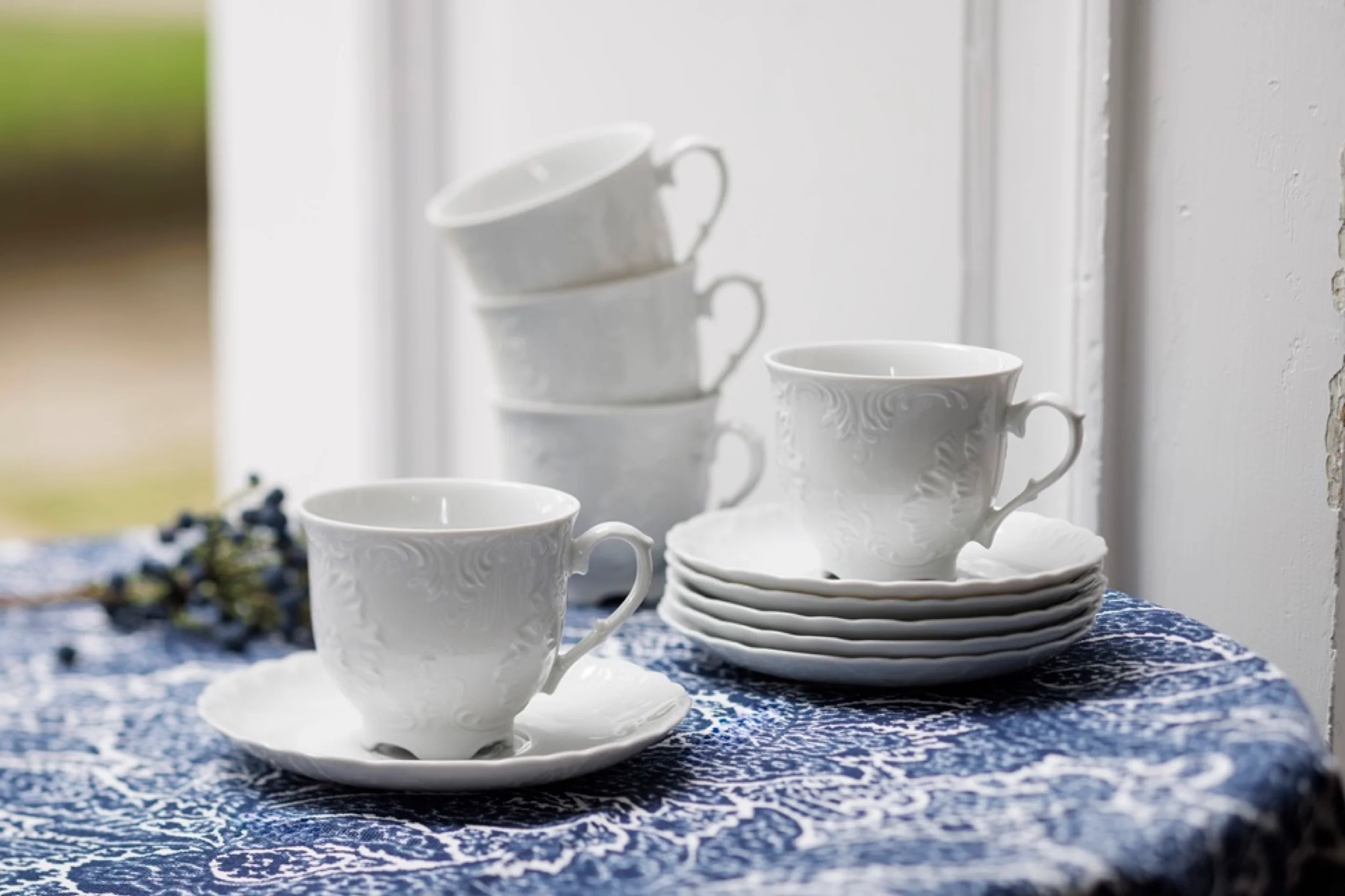 Serwis do kawy porcelanowy dla 6 os. Rococo biały - Image 4