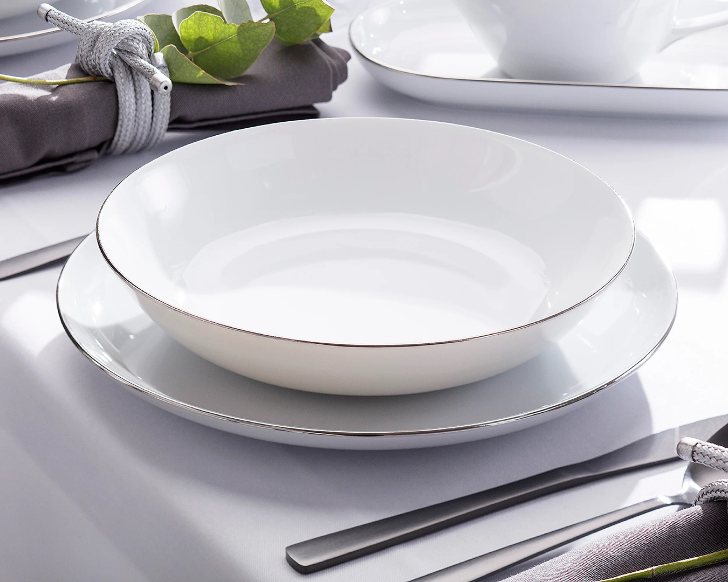 Serwis obiadowy porcelanowy dla 12 os. City biało-srebrne - Image 2