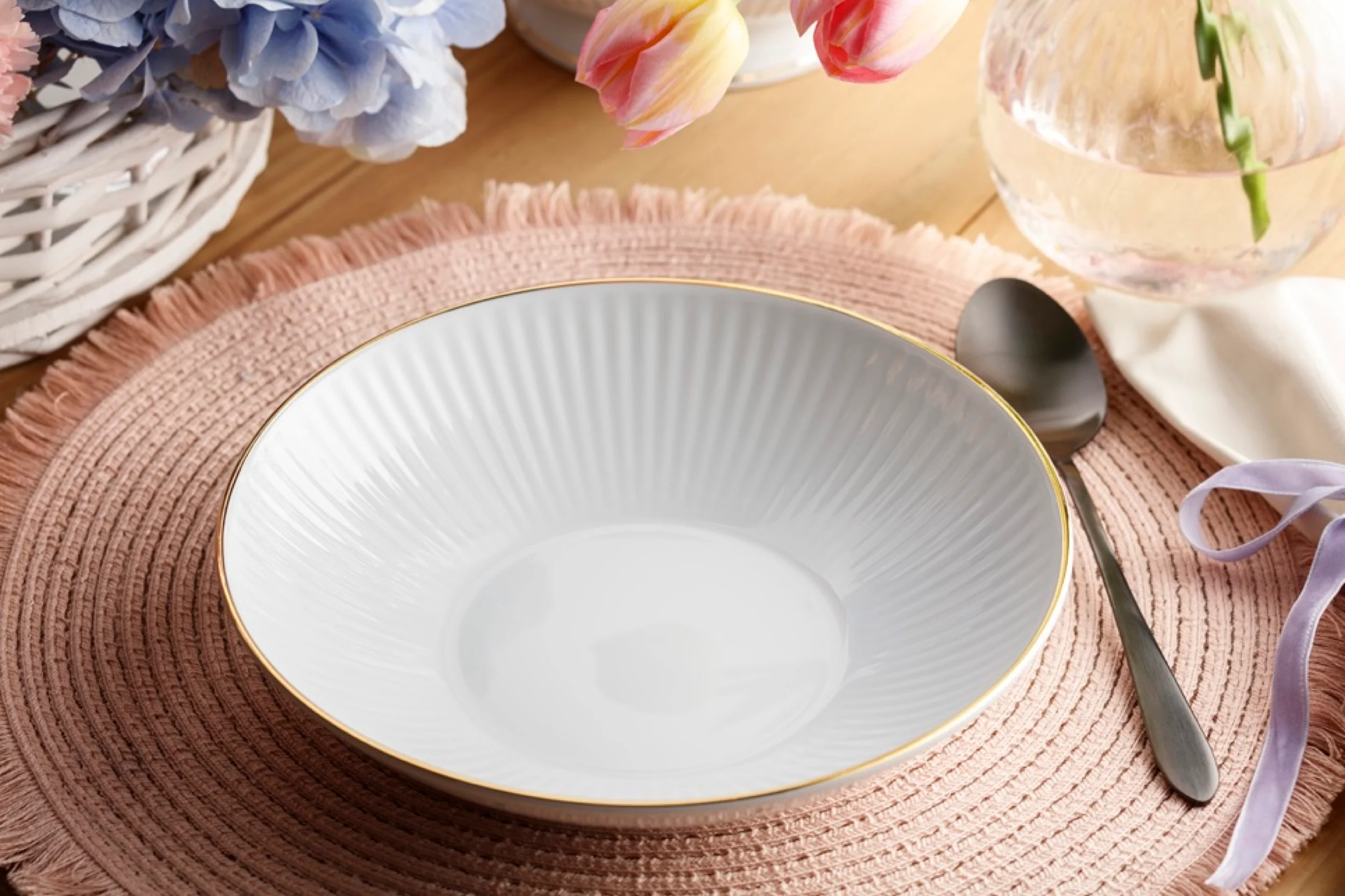 Serwis obiadowy porcelanowy dla 12 os. Dalia biało-złoty - Image 3