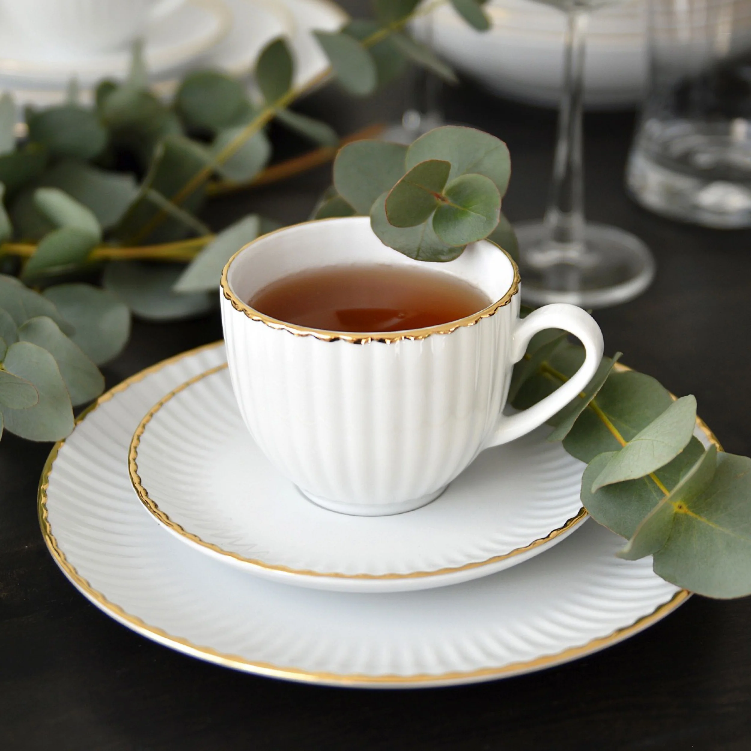 Serwis obiadowy porcelanowy dla 6 os. Daisy biało-złoty - Image 3