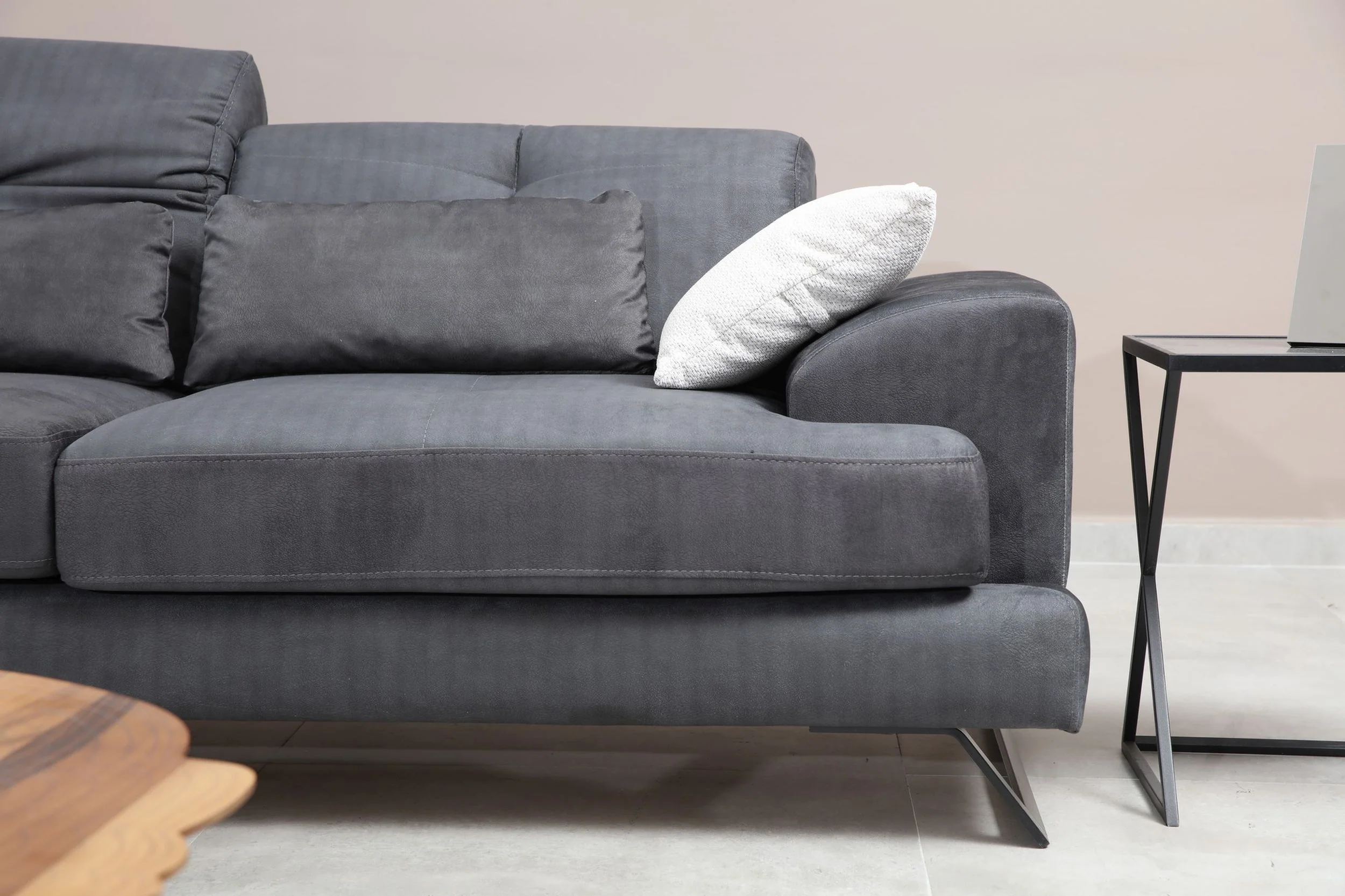 Sofa trzyosobowa Terwince antracytowa z regulowanym oparciem - Image 3