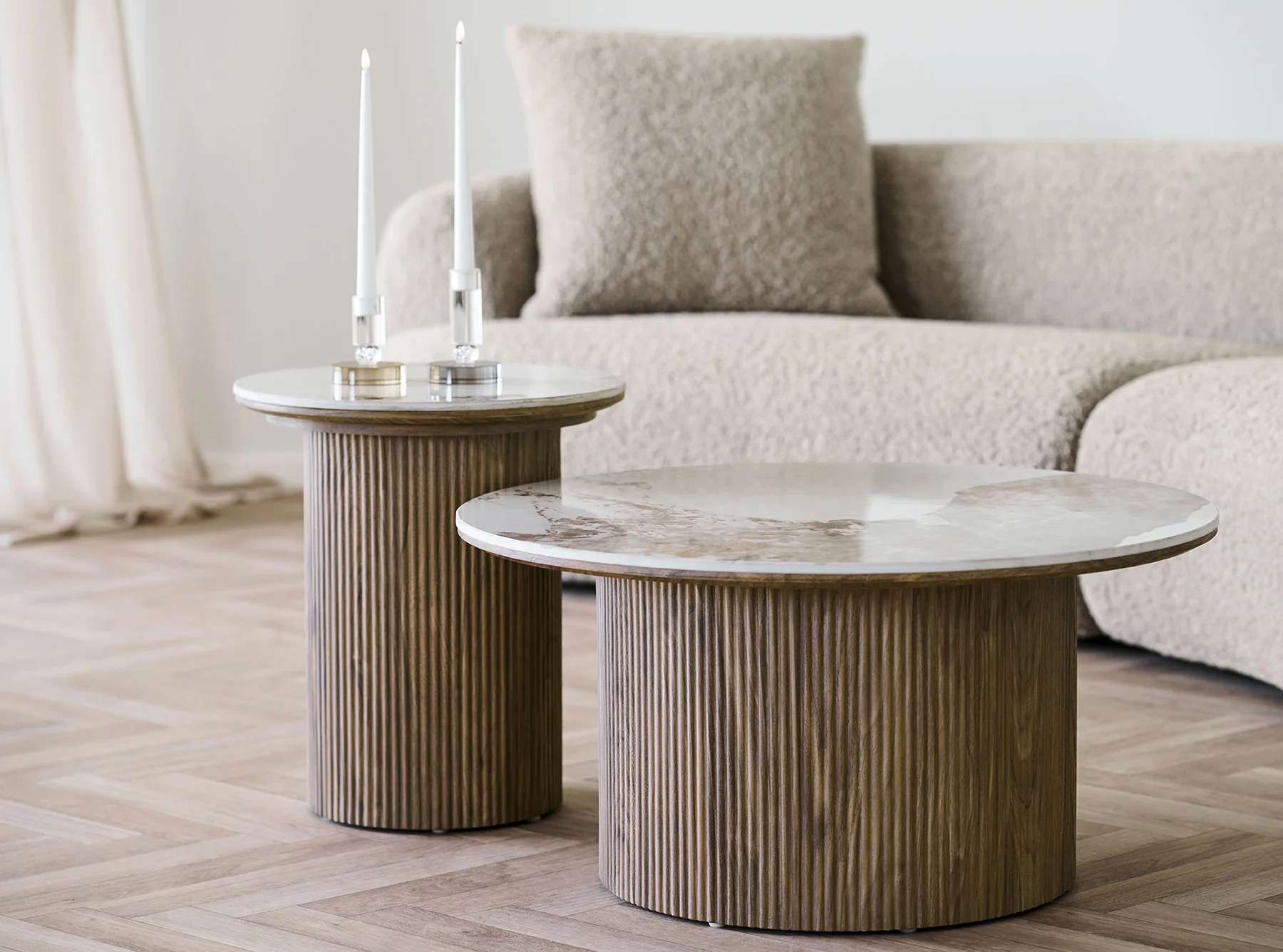 Stolik kawowy Athens okrągły 45 cm z okrągłą podstawą lamele jasny orzech ceramiczny blat - Image 3