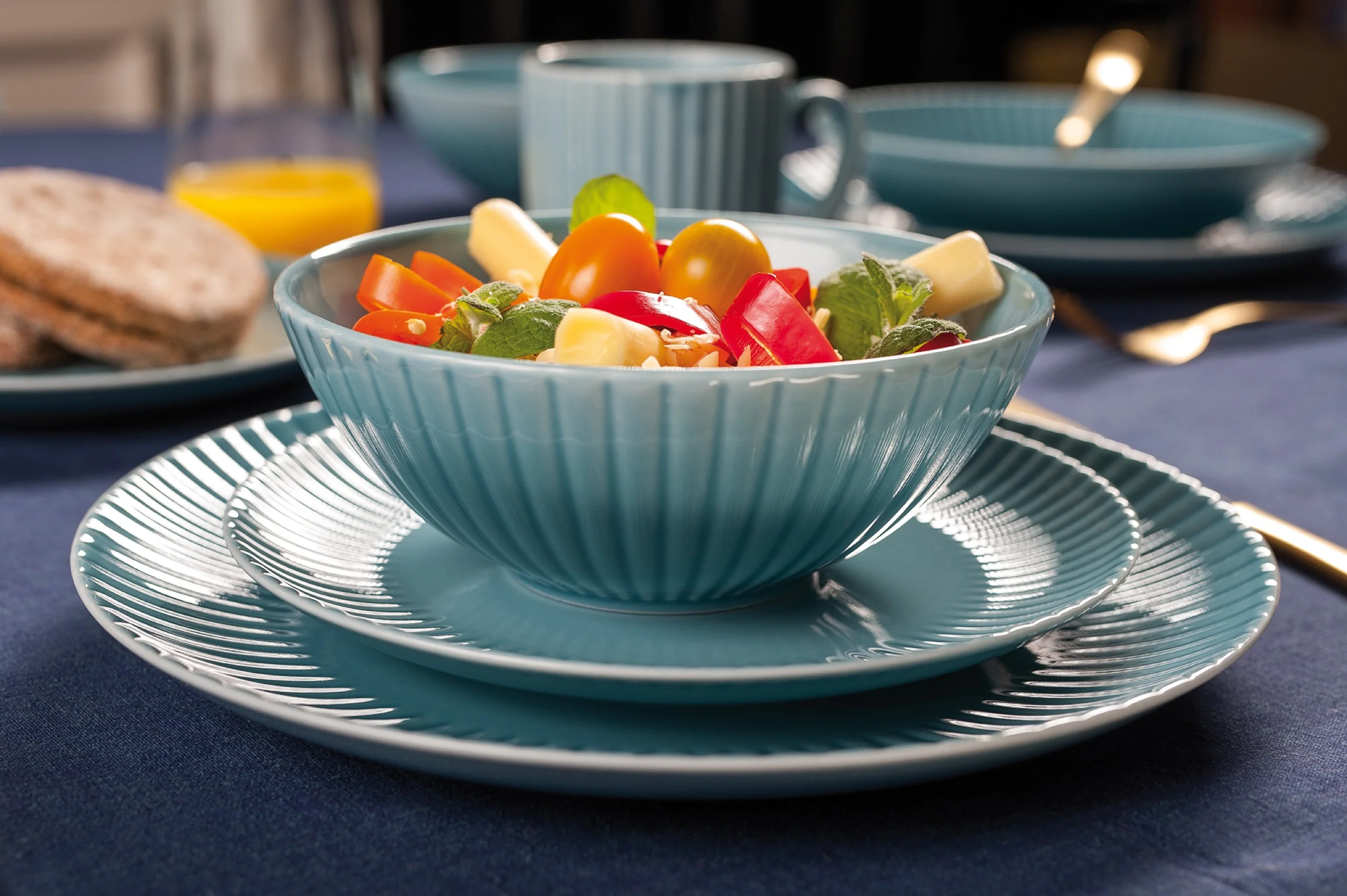 Zestaw 6 misek salaterek porcelanowych Daisy 17 cm turkusowy - Image 3