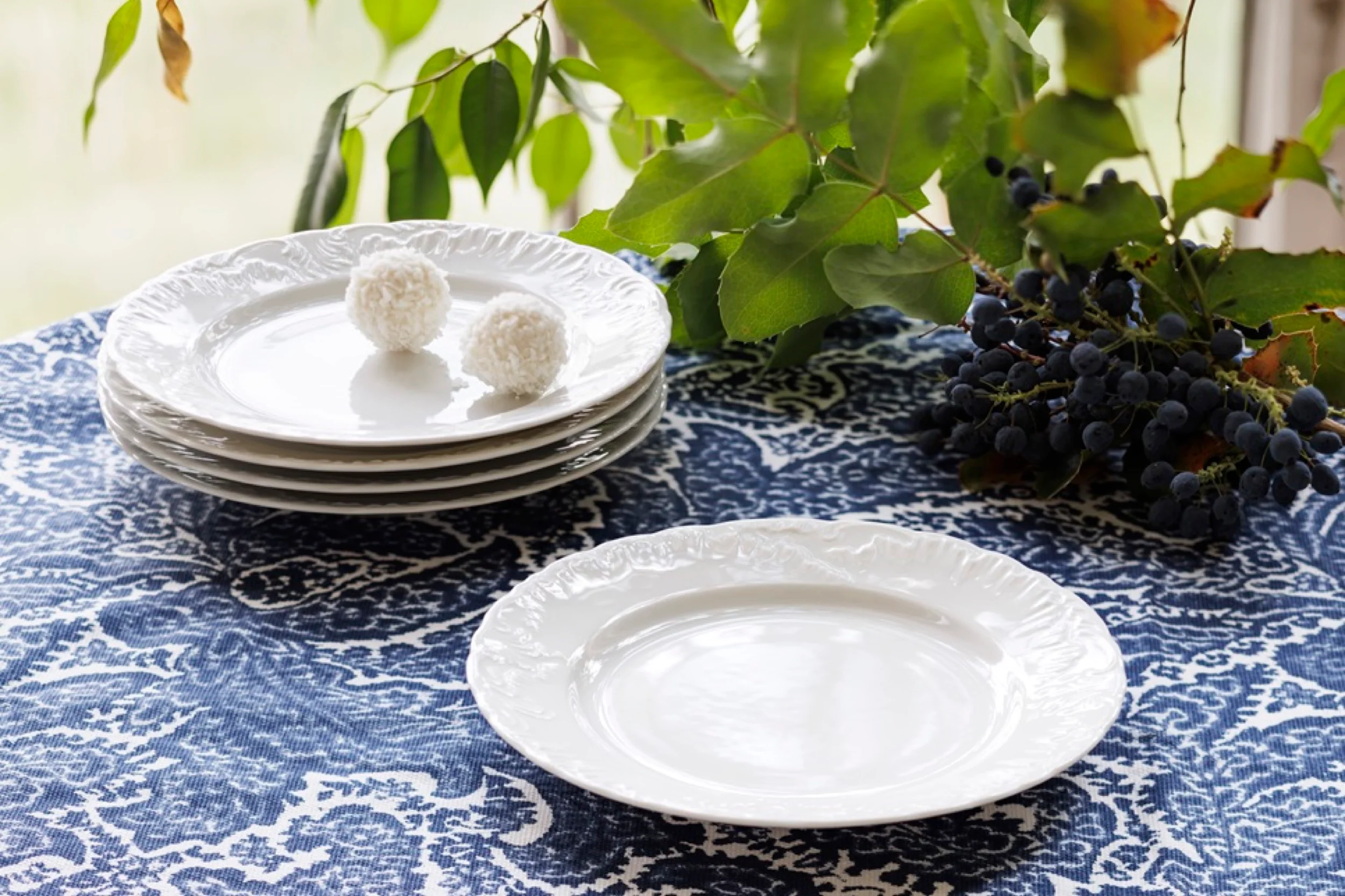 Zestaw talerzy porcelanowych dla 6 os. Rococo biały - Image 2